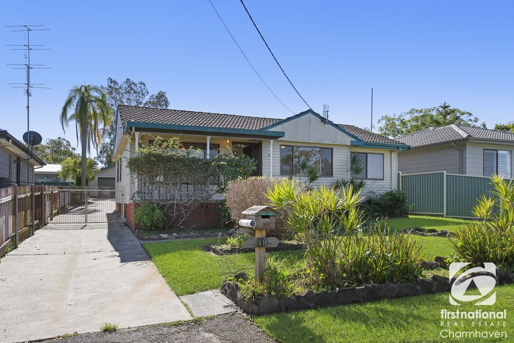 19 Kingston Road, Kanwal NSW 2259, Kanwal - Image 1