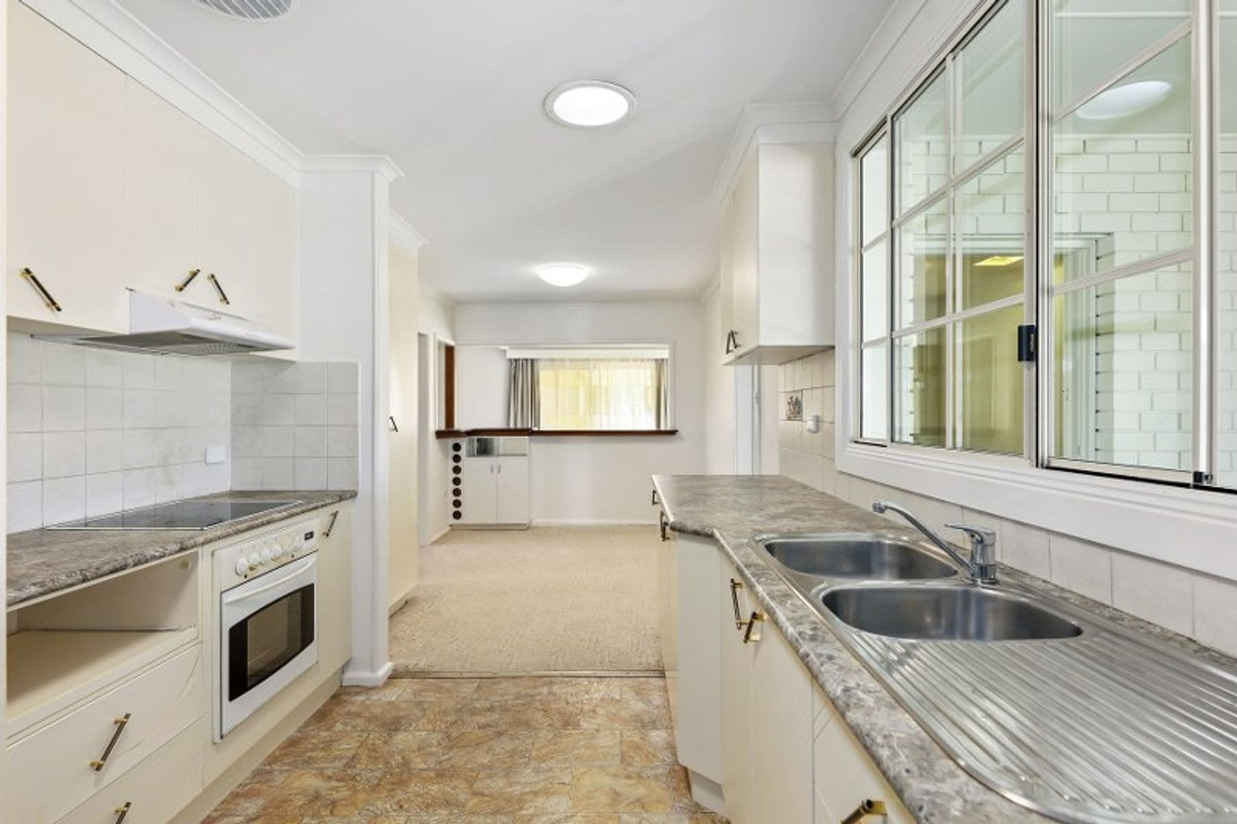 3 Petra Avenue, Tamworth NSW 2340, Tamworth - Thumbnail 2