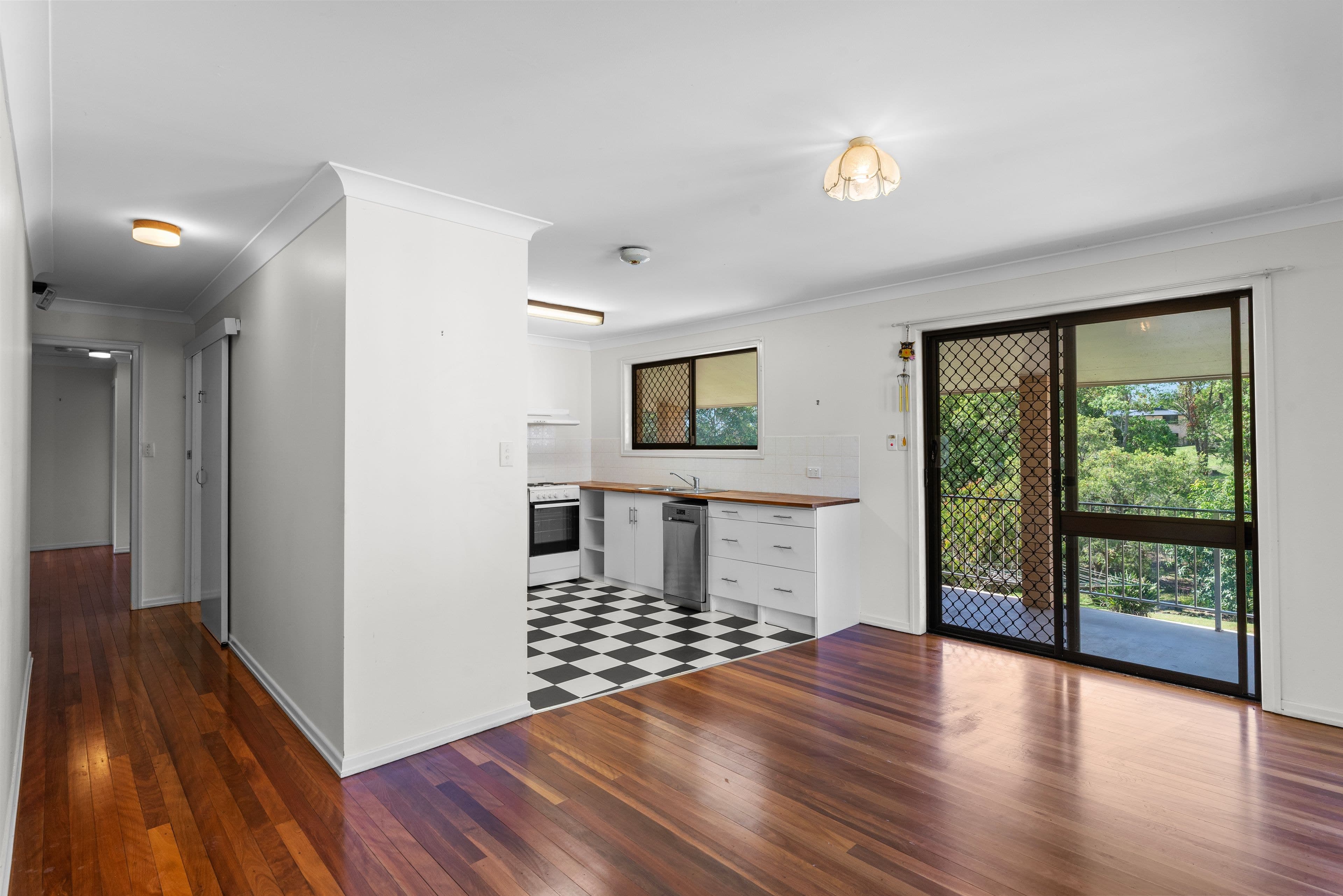 10 Glasgow Street, Gympie QLD 4570, Gympie - Thumbnail 2