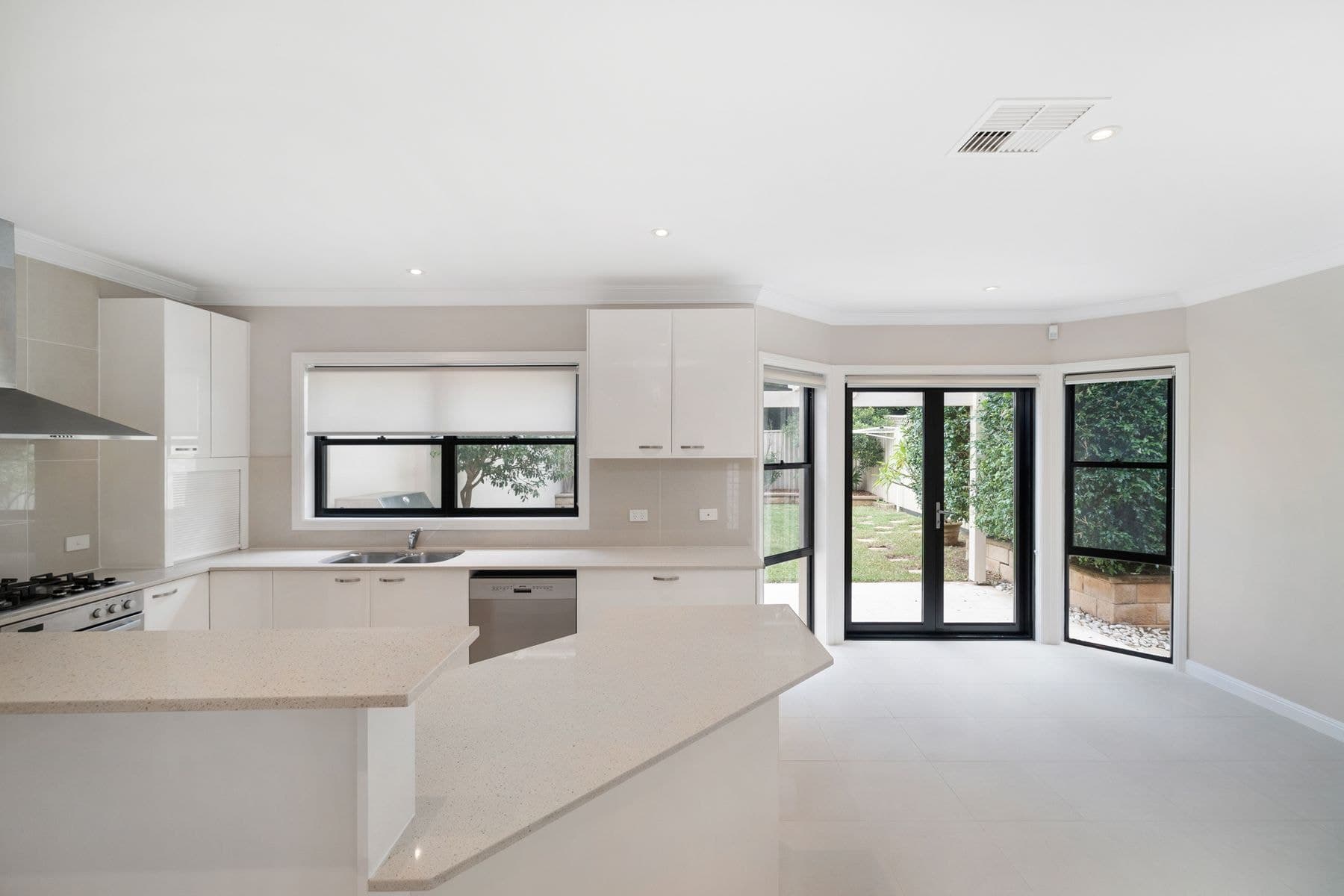 855 Henry Lawson Drive, Picnic Point NSW 2213, Picnic Point - Thumbnail 4
