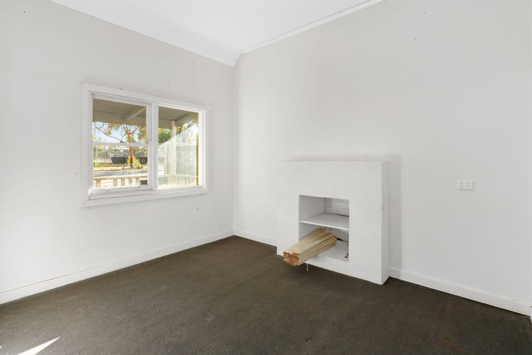 102 Kaolin Street, Broken Hill NSW 2880, Broken Hill - Thumbnail 3