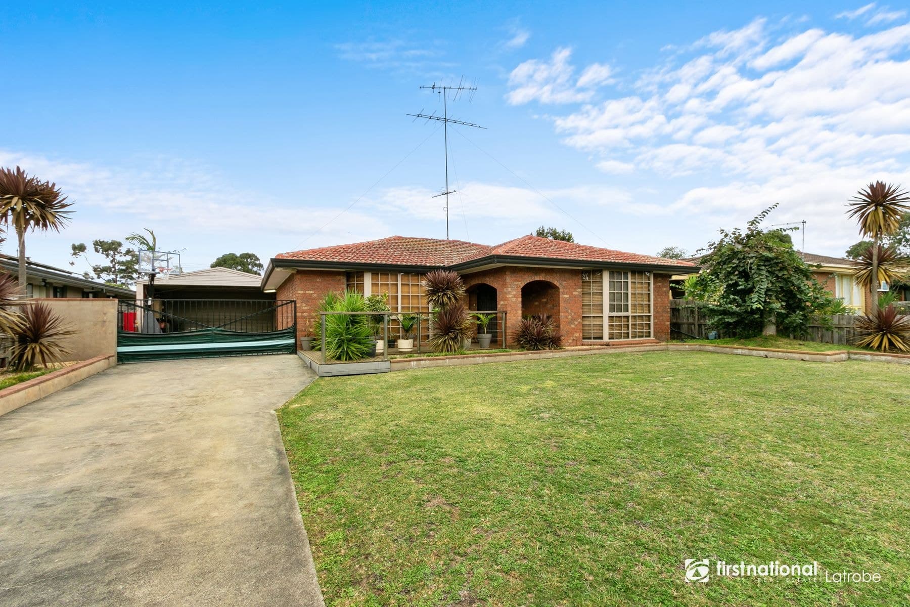 33 Meadow Park Drive, Traralgon VIC 3844, Traralgon - Thumbnail 2