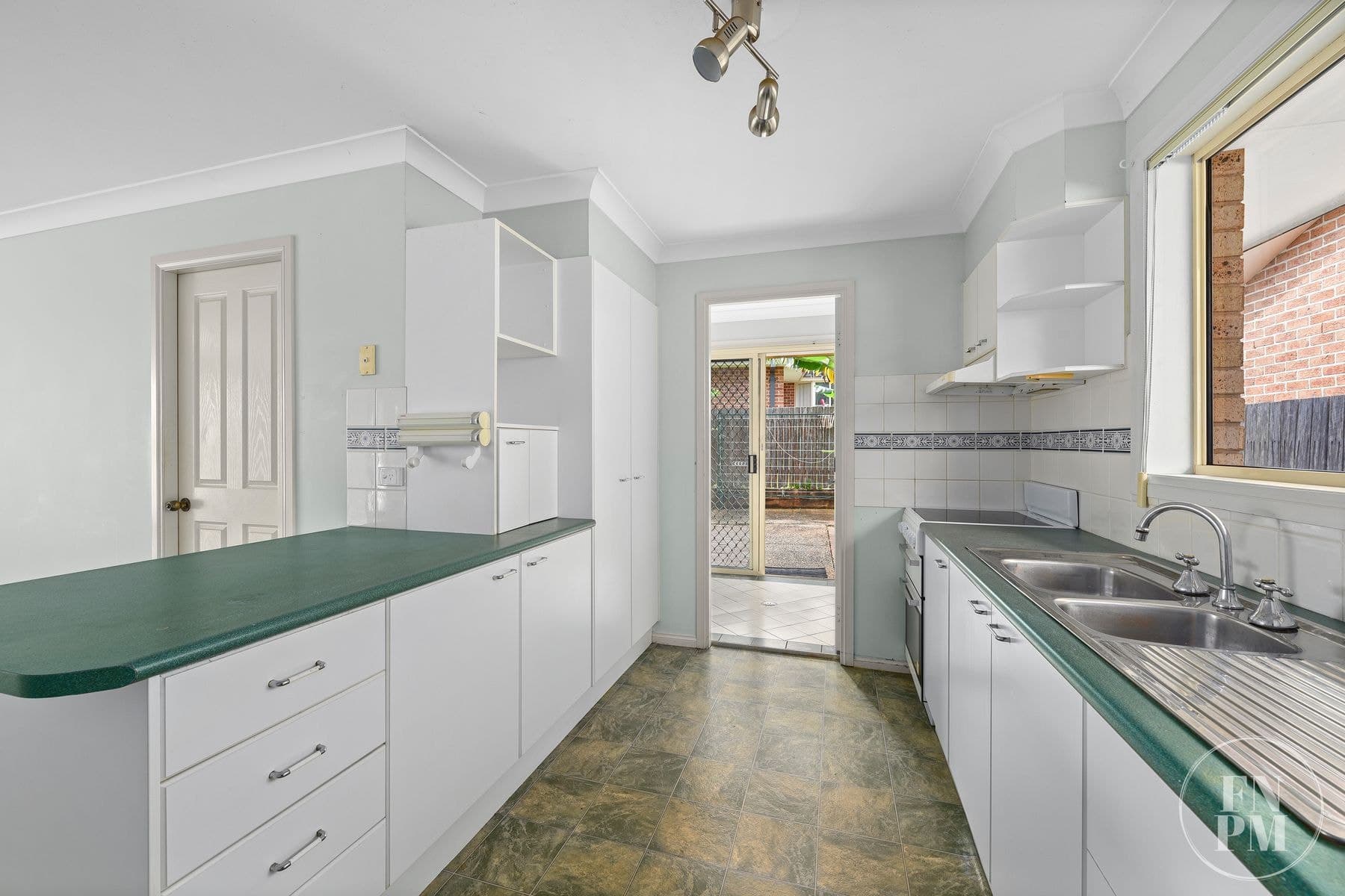 10 Robin Drive, Port Macquarie NSW 2444, Port Macquarie - Thumbnail 2