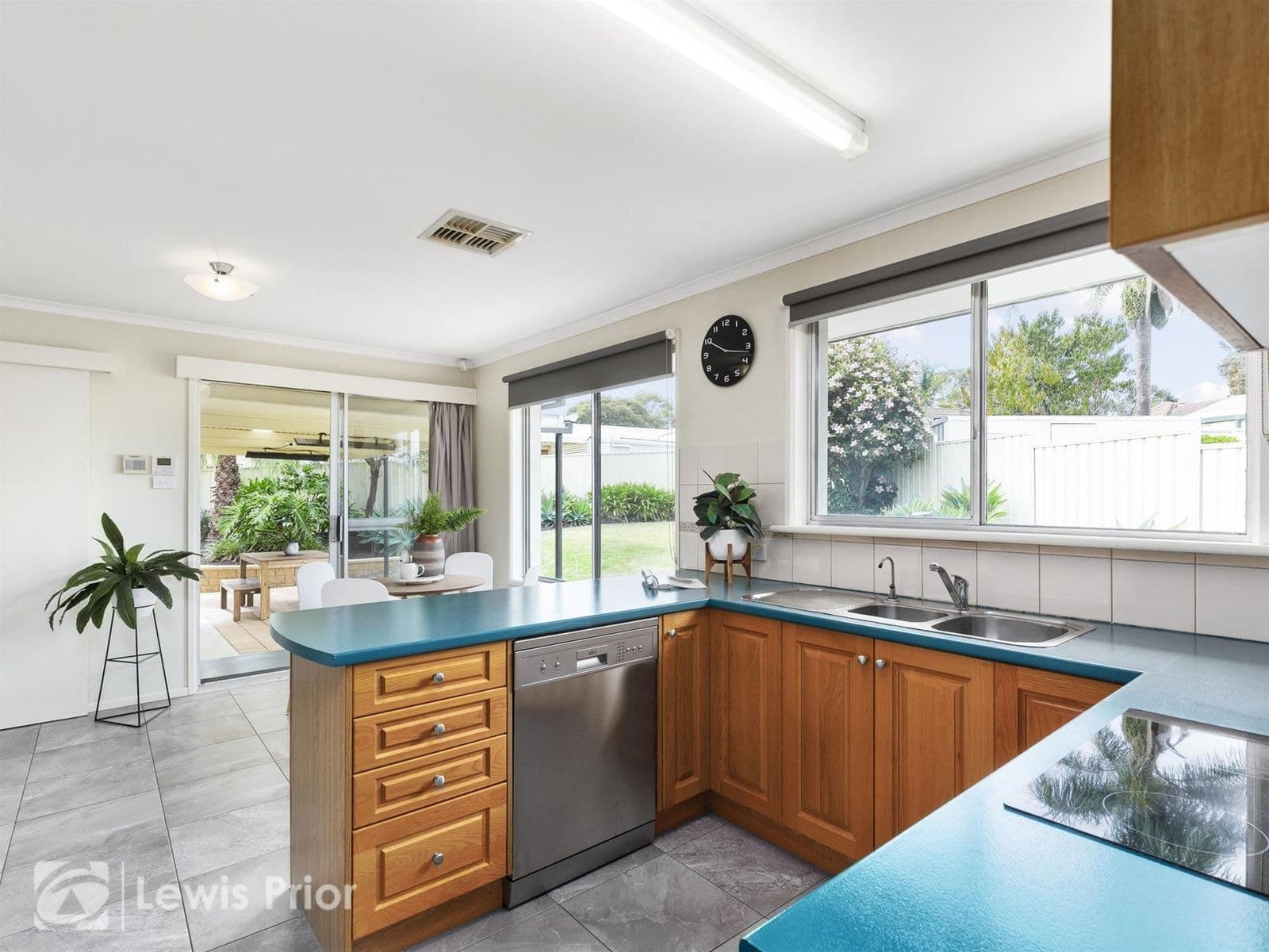 25 Whiteley Drive, Trott Park SA 5158, Trott Park - Thumbnail 5