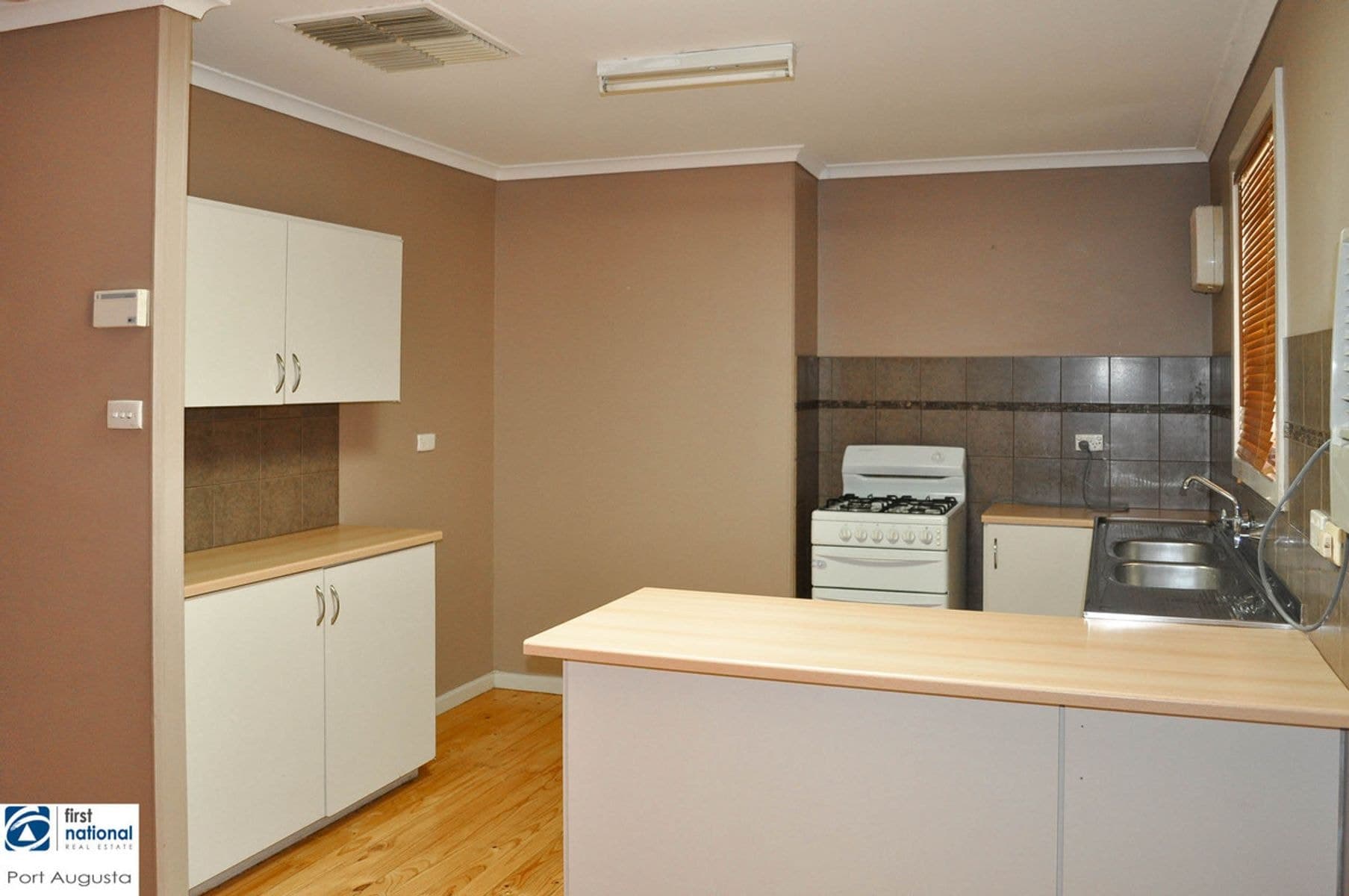 36 Larkin Crescent, Port Augusta SA 5700, Port Augusta - Thumbnail 3