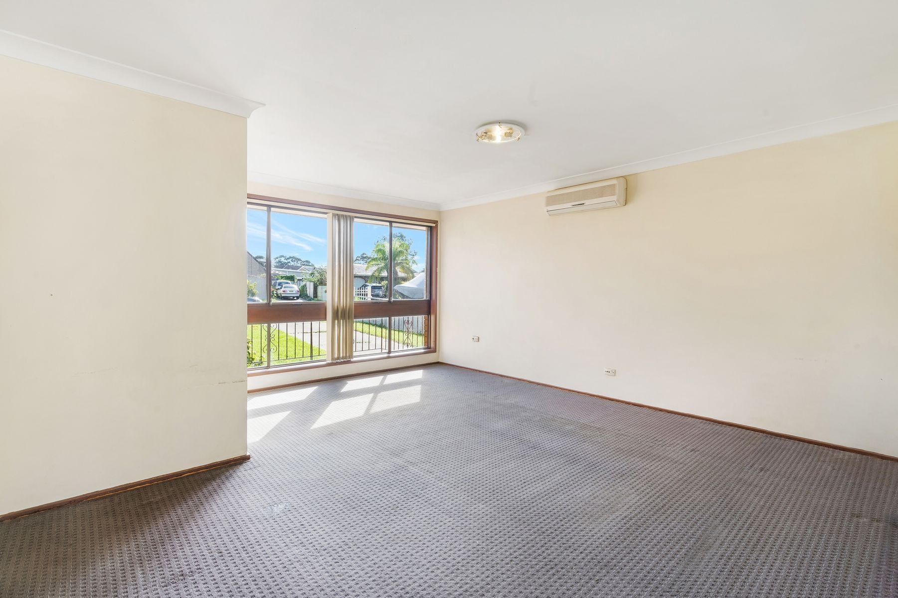 18 Firth Avenue, Green Valley NSW 2168, Green Valley - Thumbnail 3
