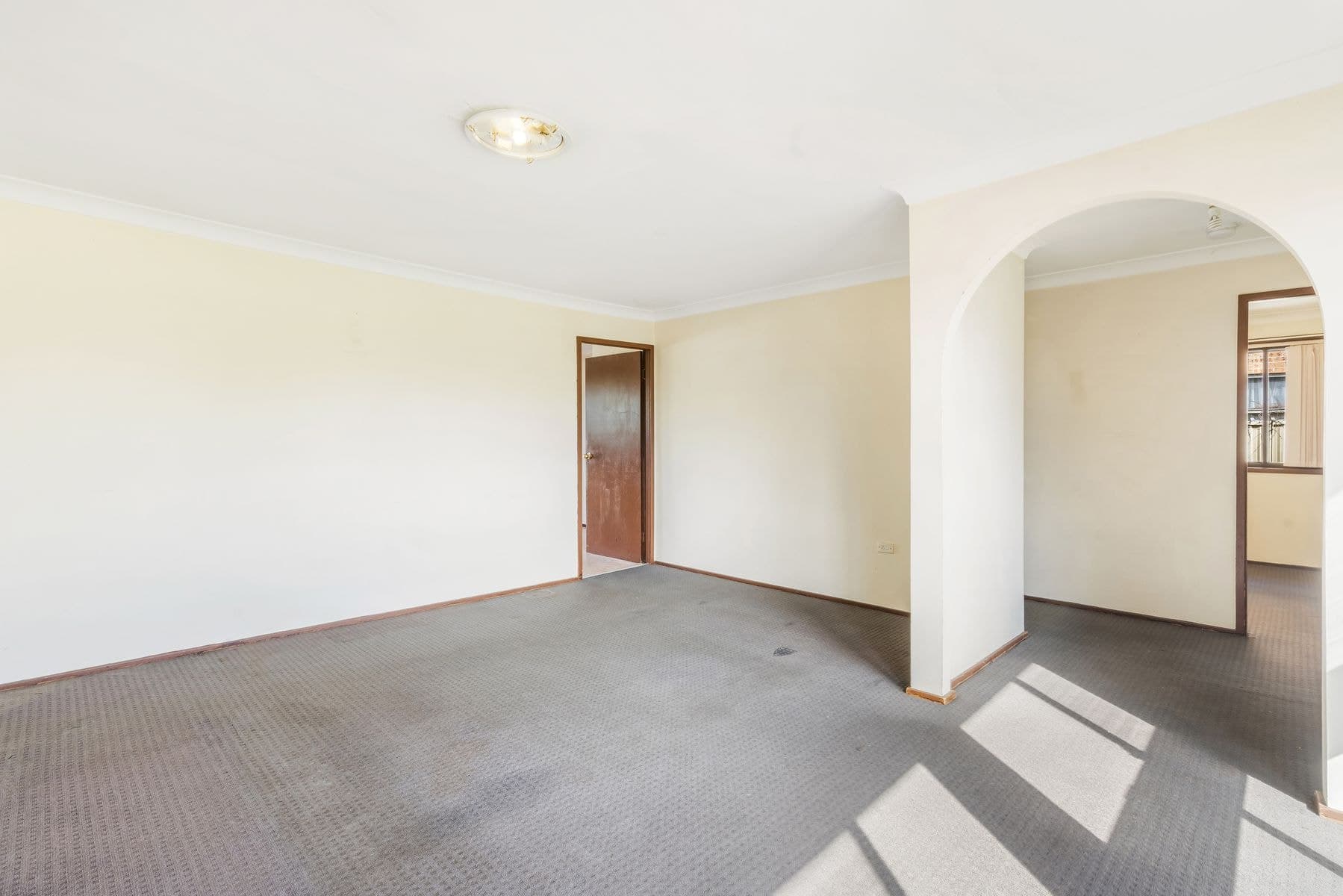 18 Firth Avenue, Green Valley NSW 2168, Green Valley - Thumbnail 4