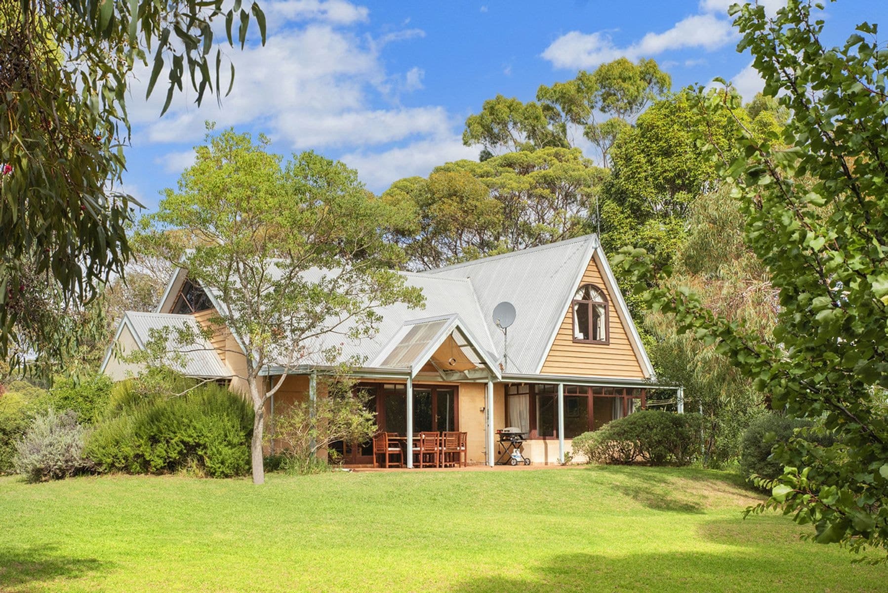 31 Karri Loop, Margaret River WA 6285, Margaret River - Thumbnail 2
