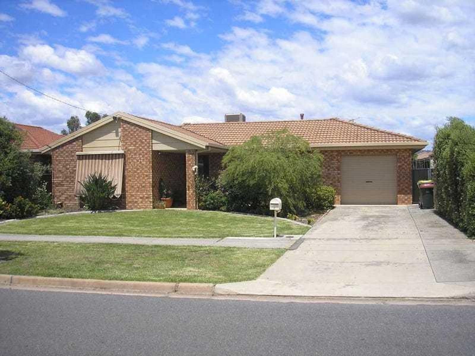 9 Roadshow Drive, West Wodonga VIC 3690, West Wodonga - Image 1