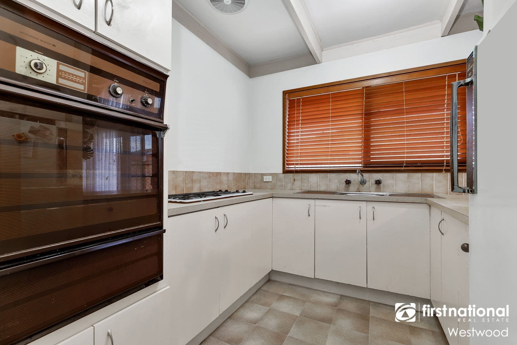 18 Penole Way, Wyndham Vale VIC 3024, Wyndham Vale - Thumbnail 2