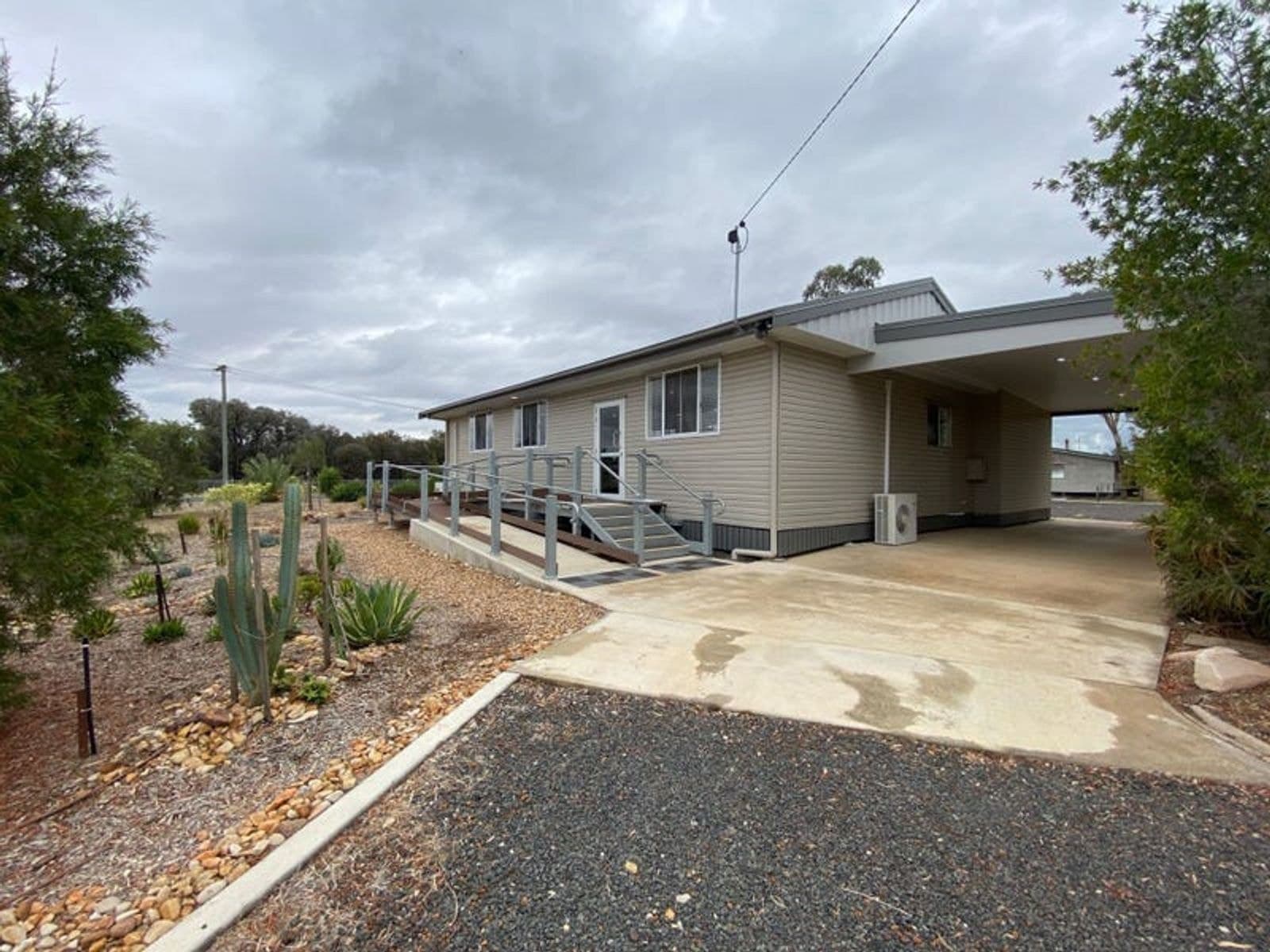 12 Tucker St, Tara QLD 4421, Tara - Image 1