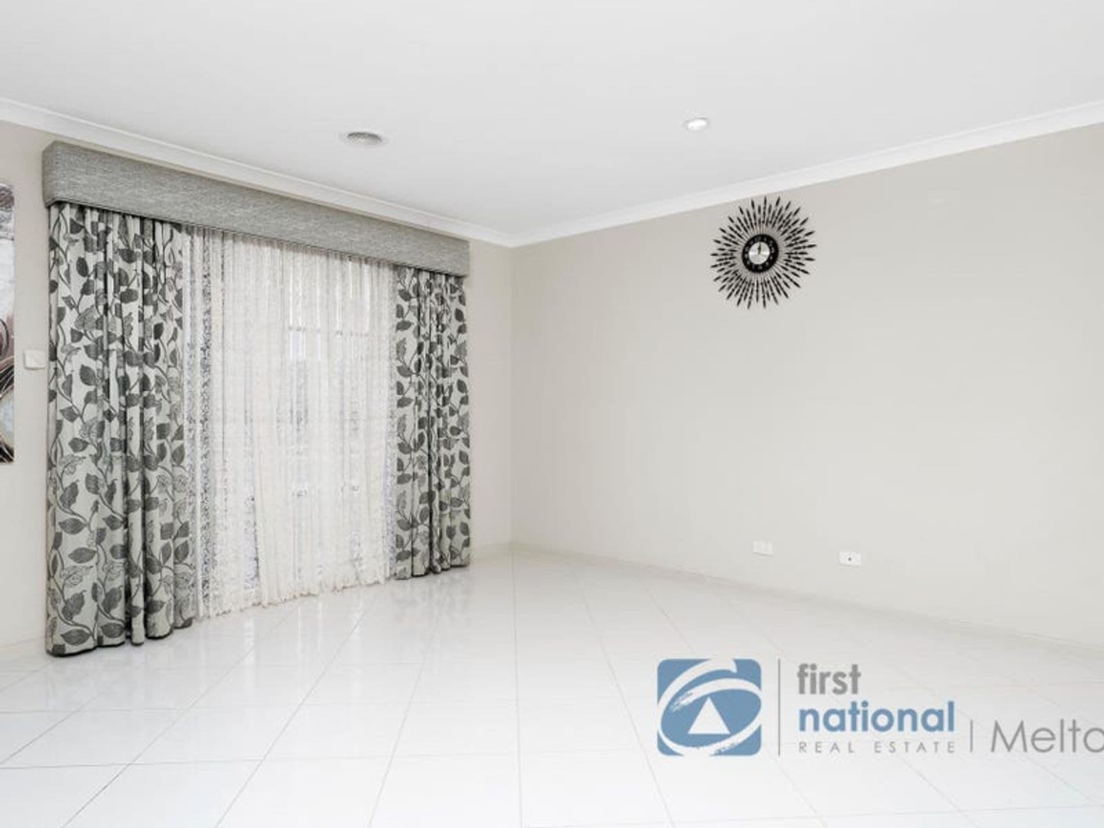 89 Oakpark Drive, Harkness VIC 3337, Harkness - Thumbnail 5