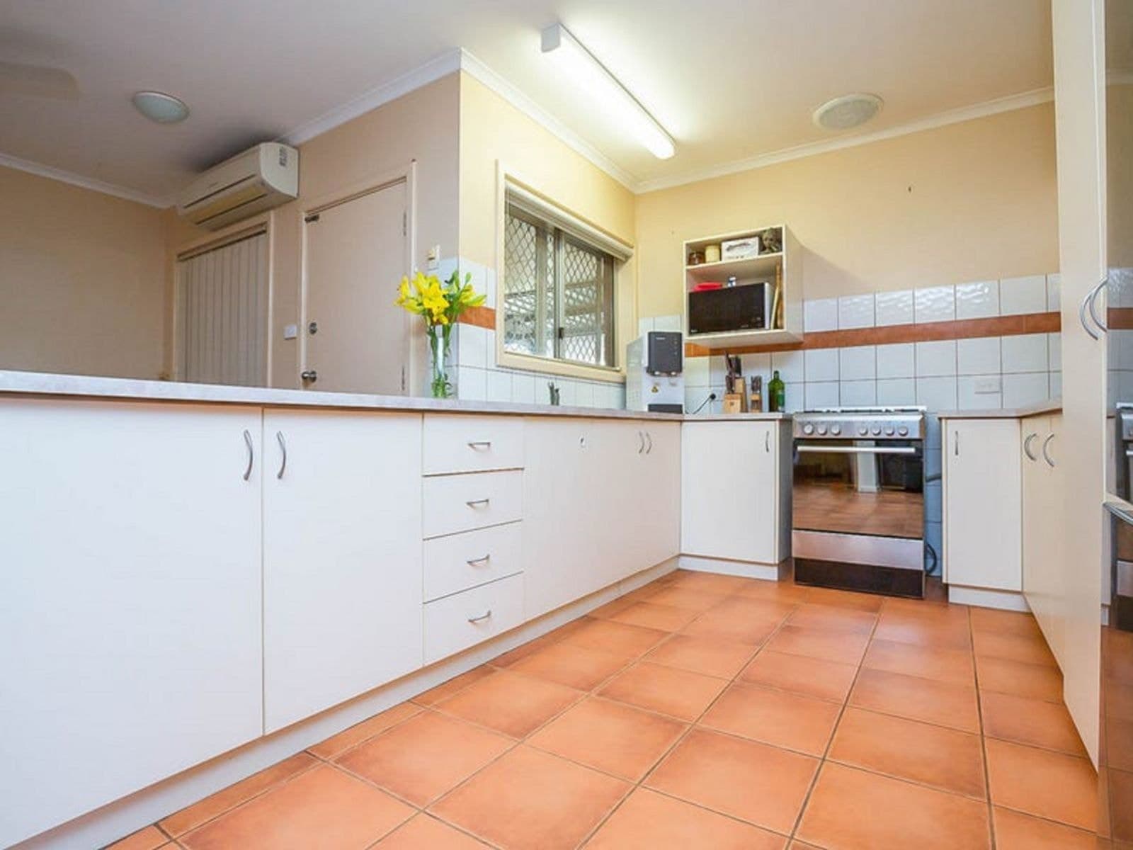 4 Marra Court, South Hedland WA 6722, South Hedland - Thumbnail 3