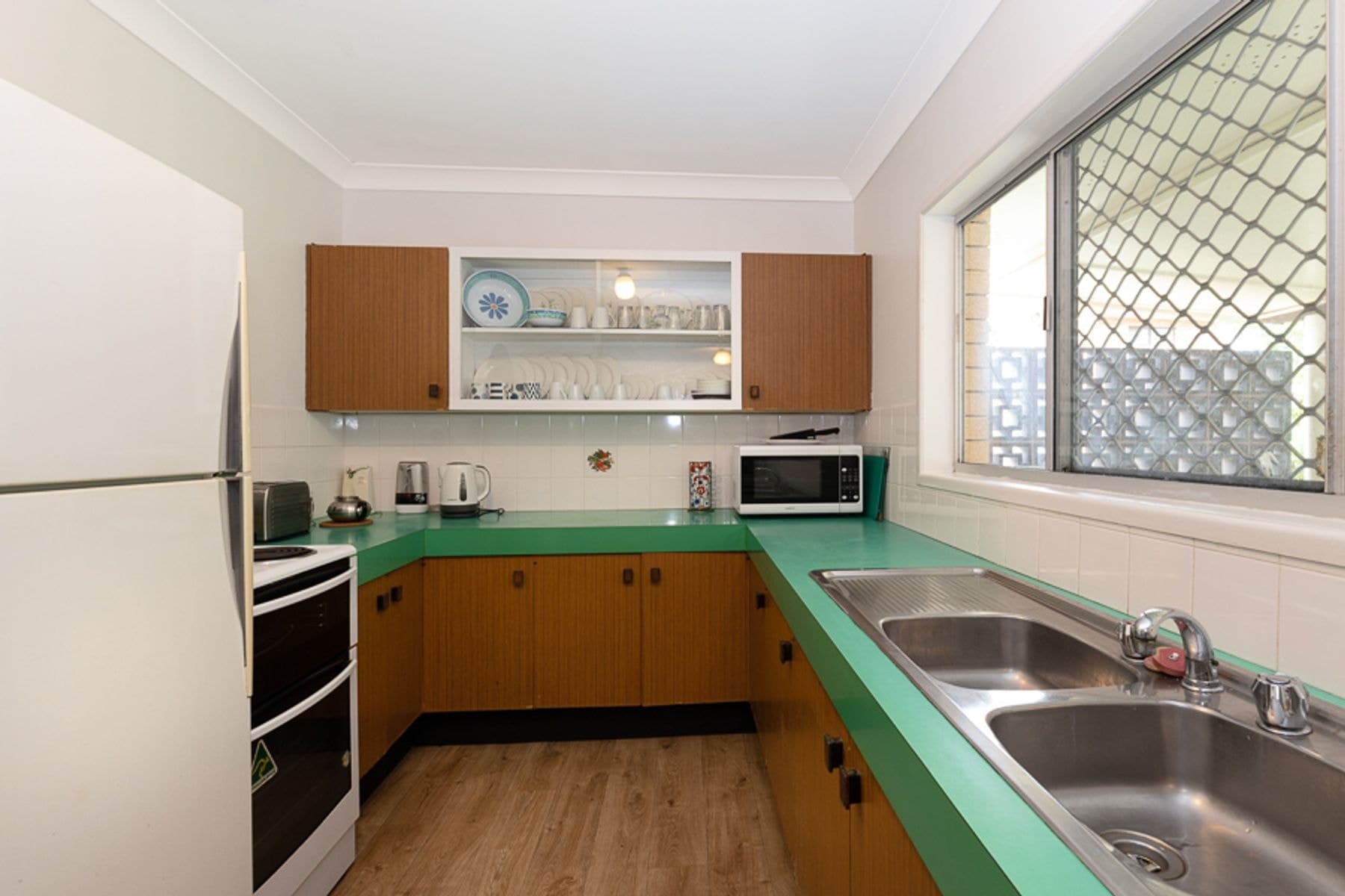 6 Hall Avenue, Bongaree QLD 4507, Bongaree - Thumbnail 6