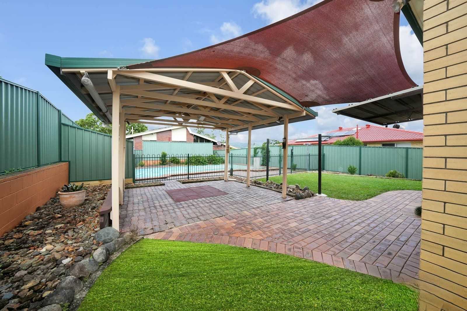 15 Alkira Lane, EVERTON HILLS, Everton Hills - Thumbnail 2
