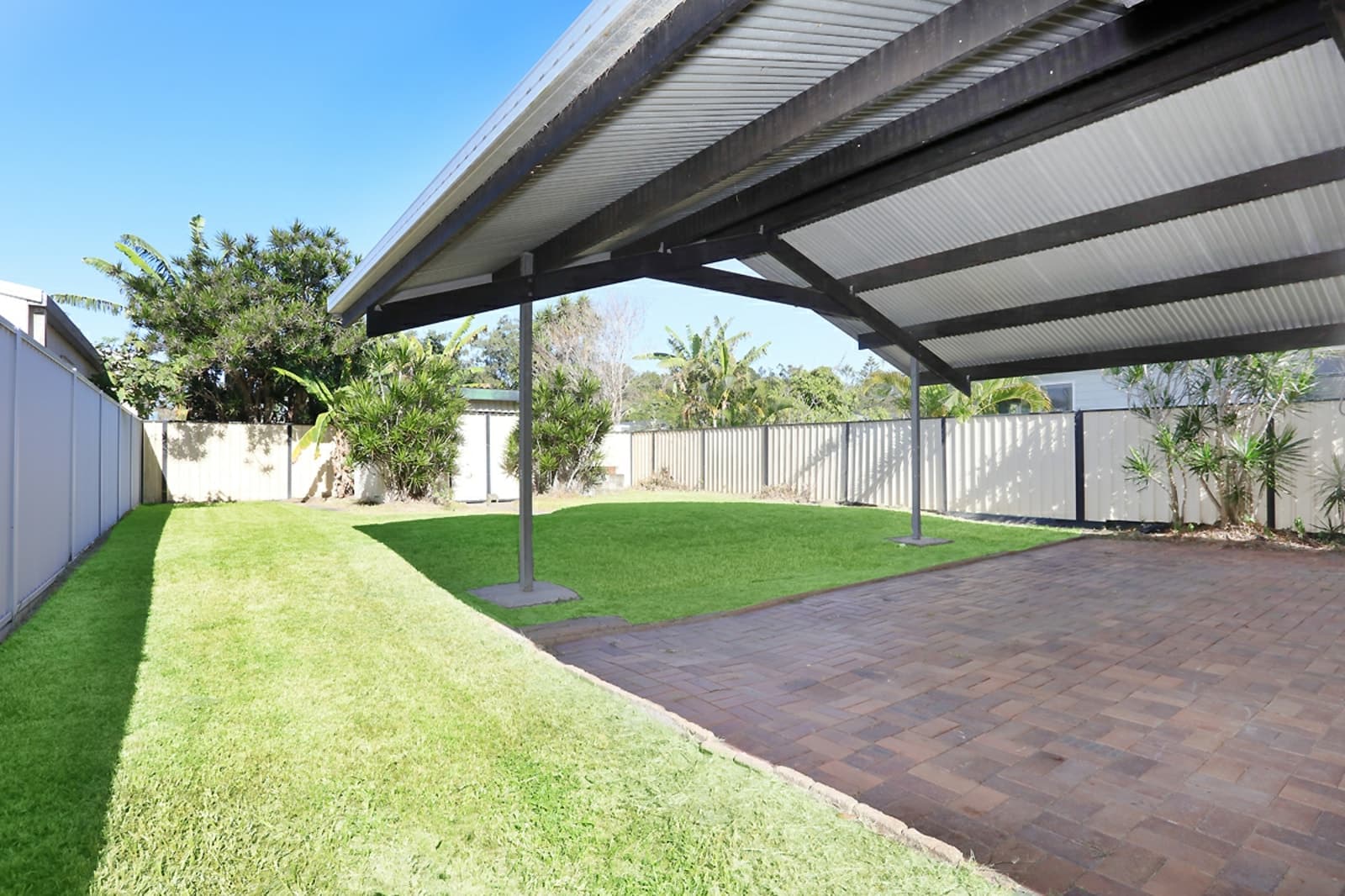 25 Turana Street, COOMBABAH, Coombabah - Thumbnail 2