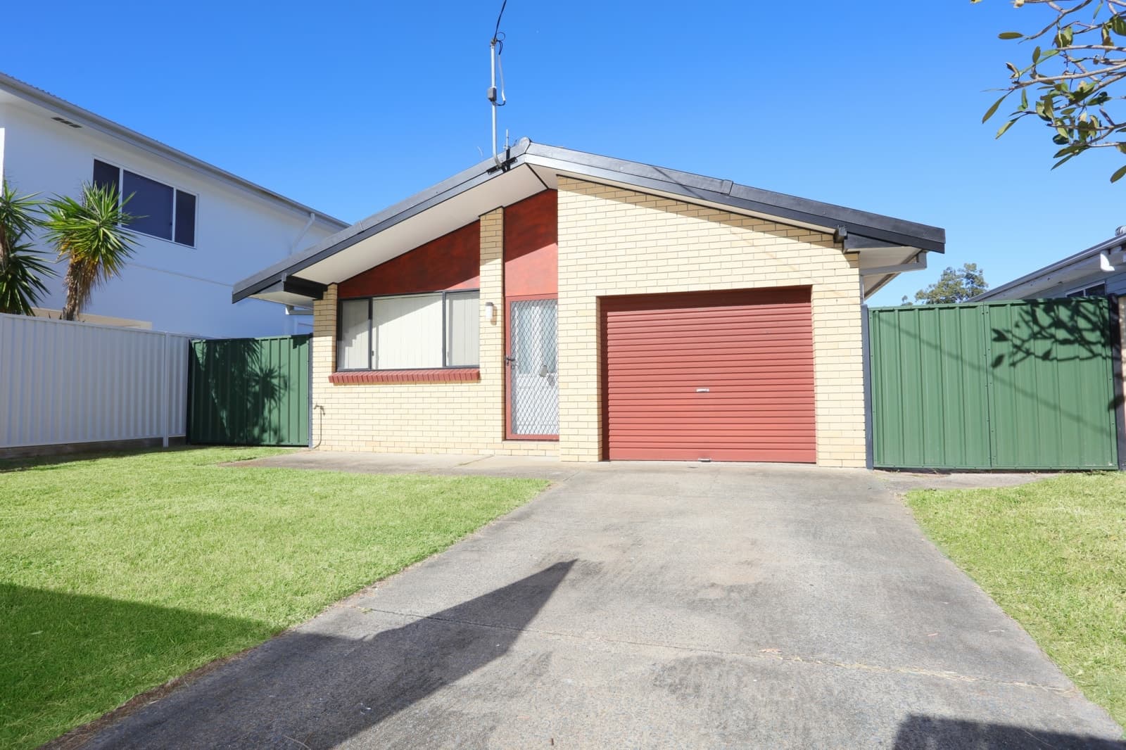 25 Turana Street, COOMBABAH, Coombabah - Thumbnail 3