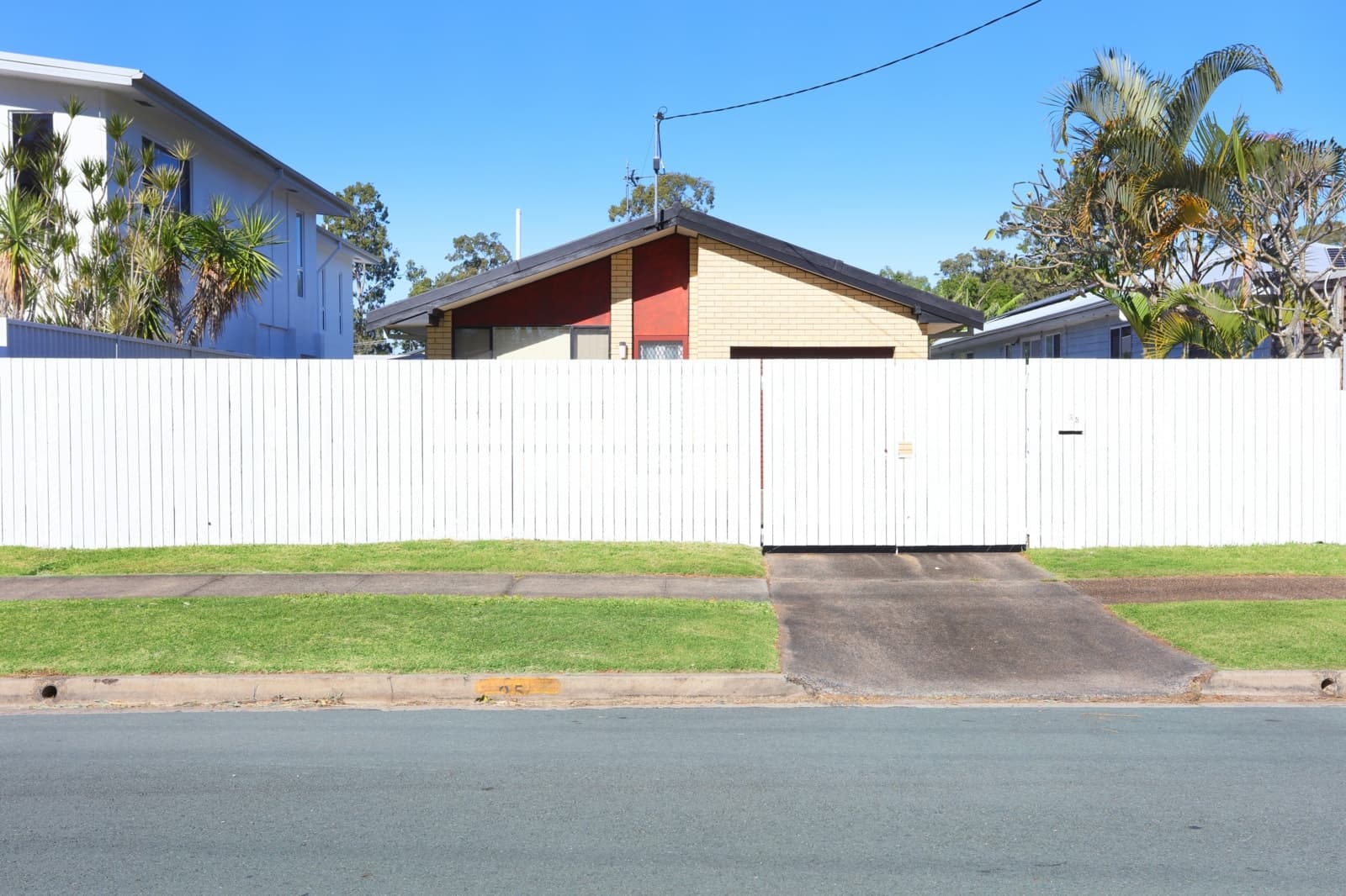 25 Turana Street, COOMBABAH, Coombabah - Thumbnail 5