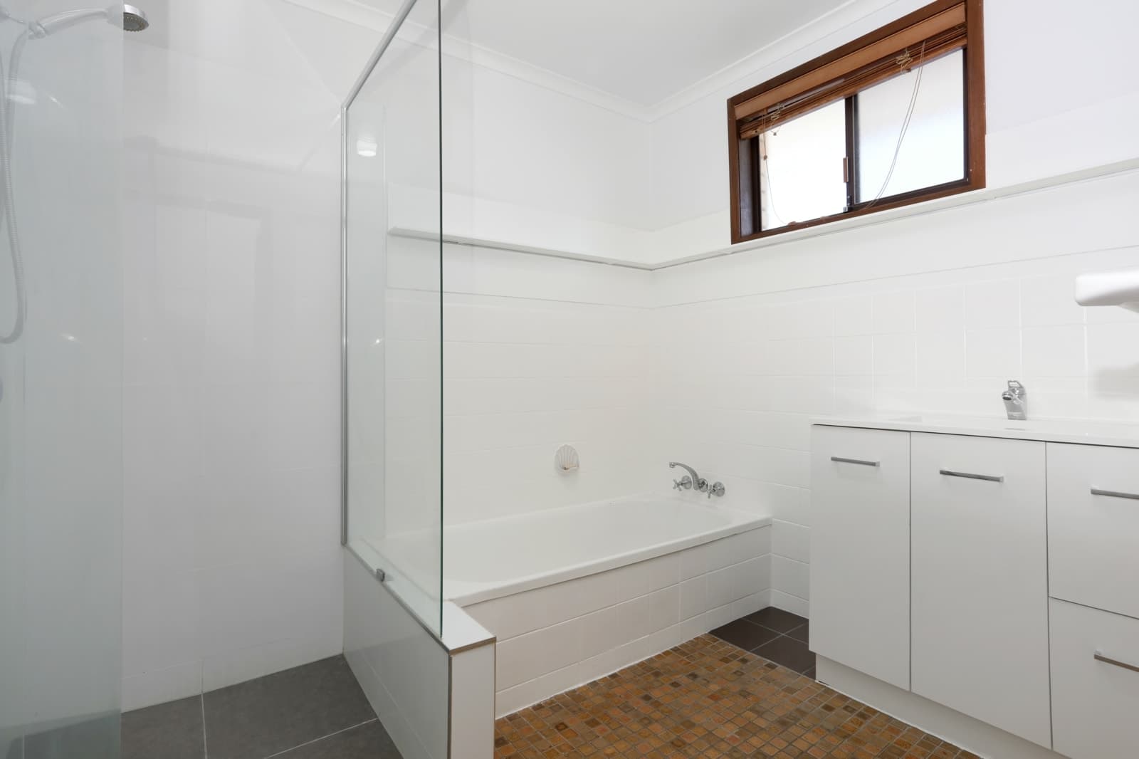 25 Turana Street, COOMBABAH, Coombabah - Thumbnail 6