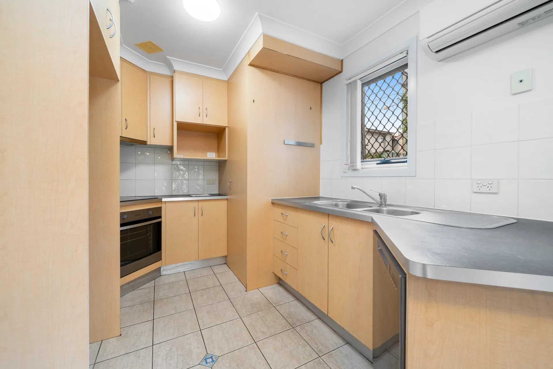 5/53 Knowsley Street, Stones Corner, QLD, Stones Corner - Thumbnail 3