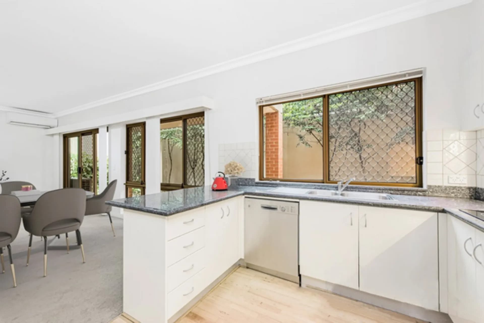 2/1-5 Huxtable Avenue, Lane Cove, NSW, Lane Cove - Thumbnail 3