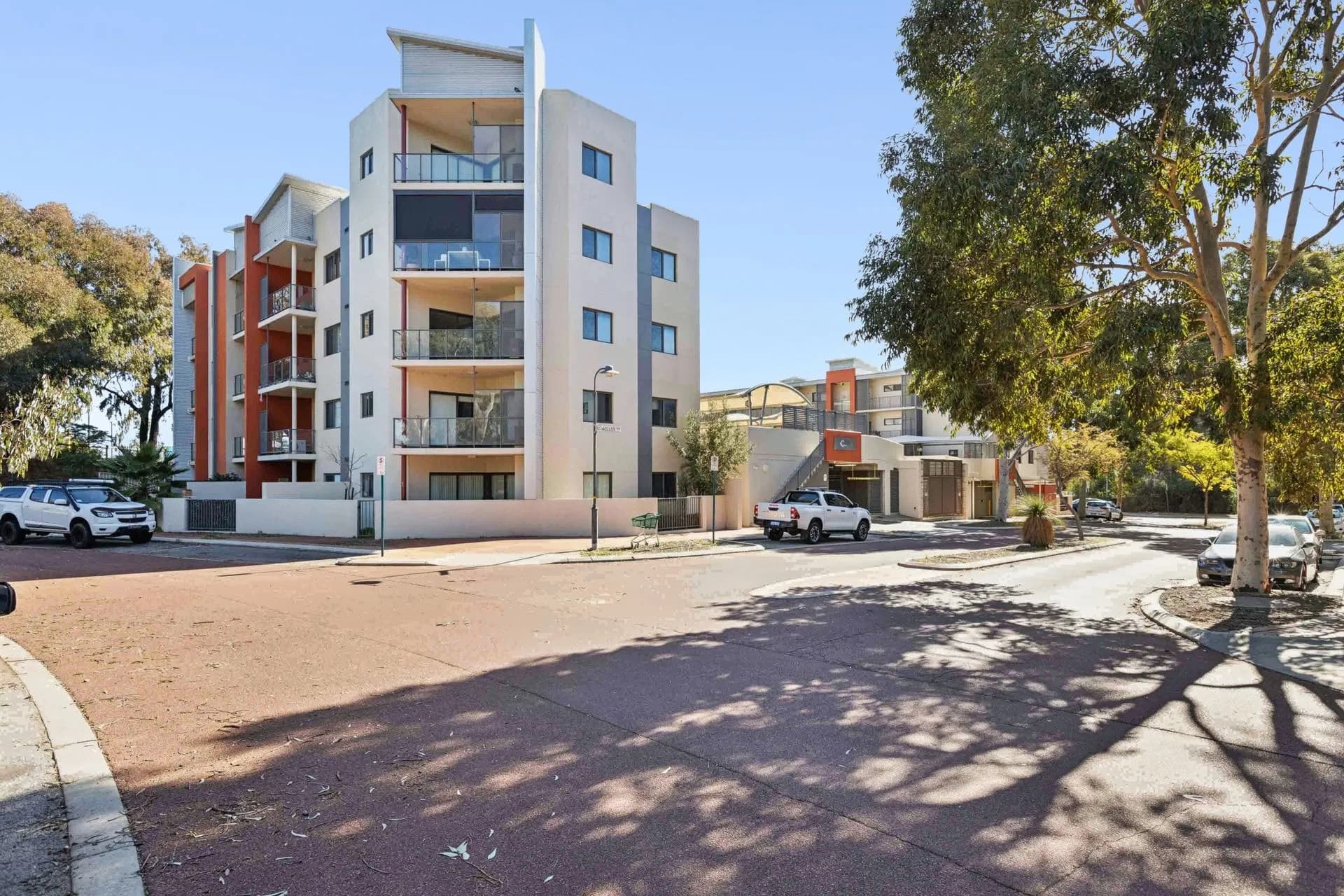 11/2 Molloy Promenade, Joondalup, WA, Joondalup - Thumbnail 2