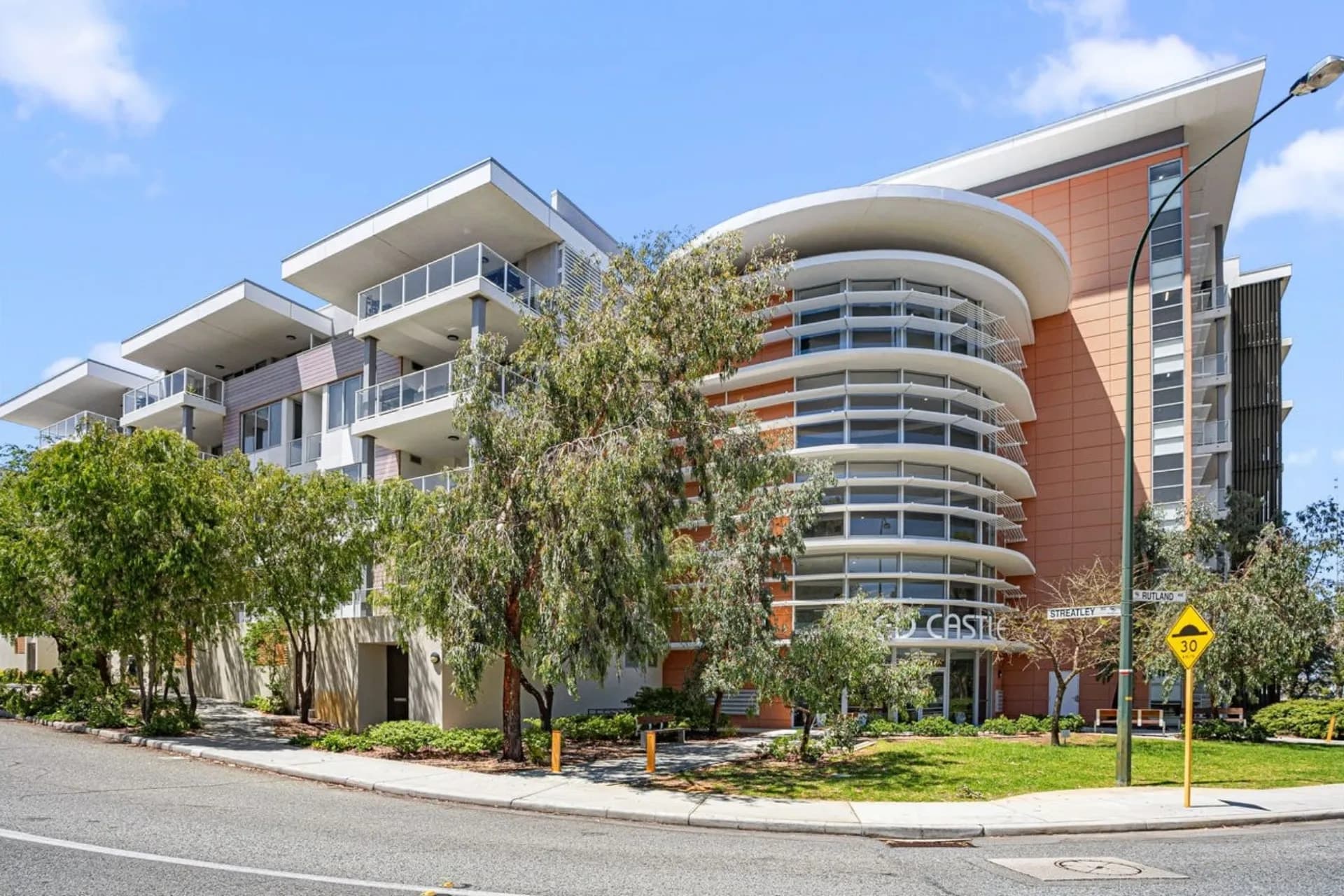 515/2 Rutland Avenue, Lathlain, WA, Lathlain - Thumbnail 2