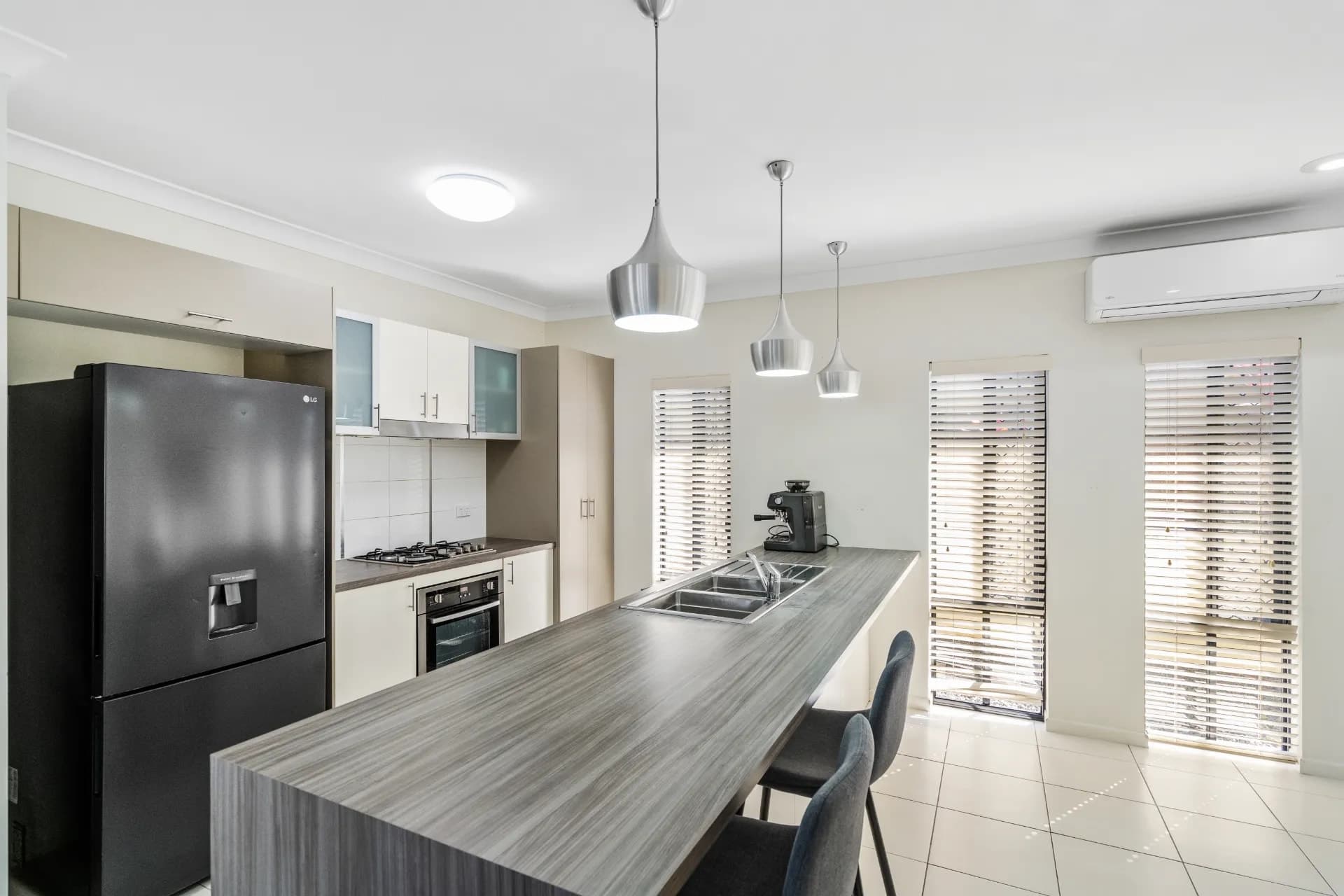 16 Hatch Close, Trinity Beach, QLD, Trinity Beach - Thumbnail 3