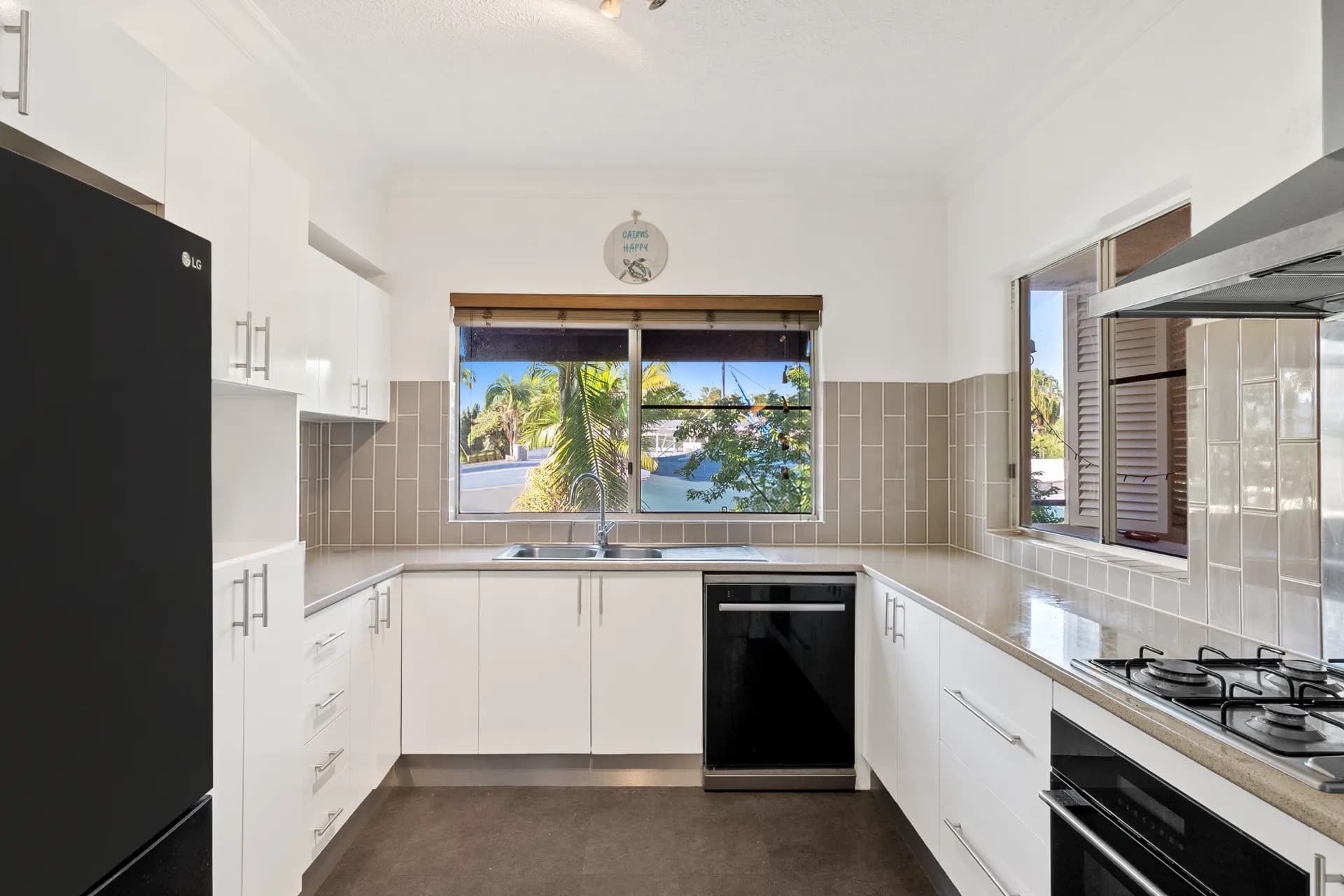 308/2-10 Greenslopes Street, Cairns North, QLD, Cairns North - Thumbnail 3