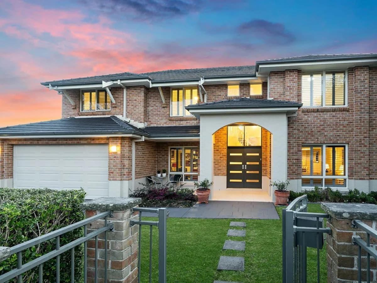 110 Starkey Street, KILLARNEY HEIGHTS, Killarney Heights - Image 1