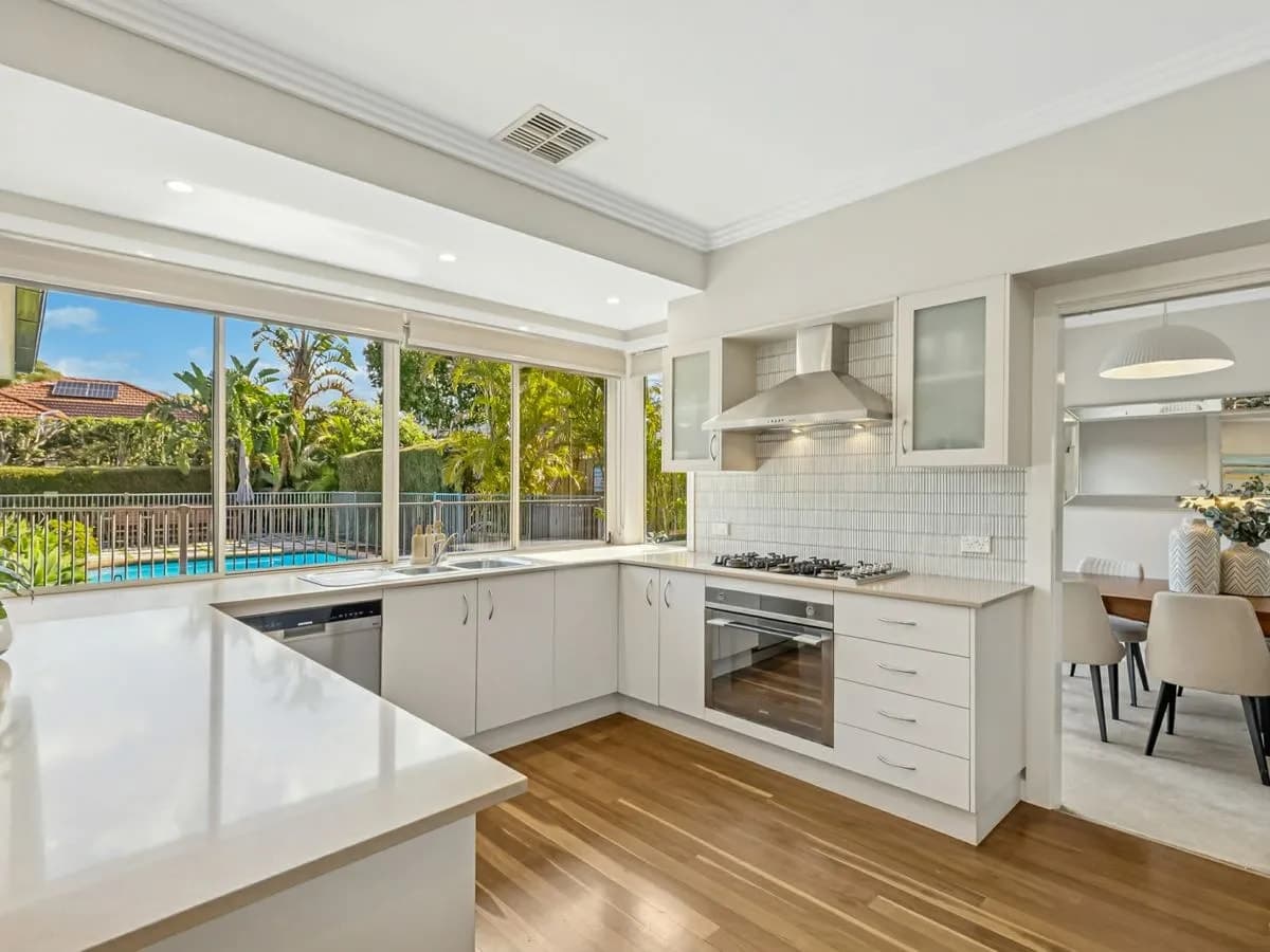 110 Starkey Street, KILLARNEY HEIGHTS, Killarney Heights - Thumbnail 4