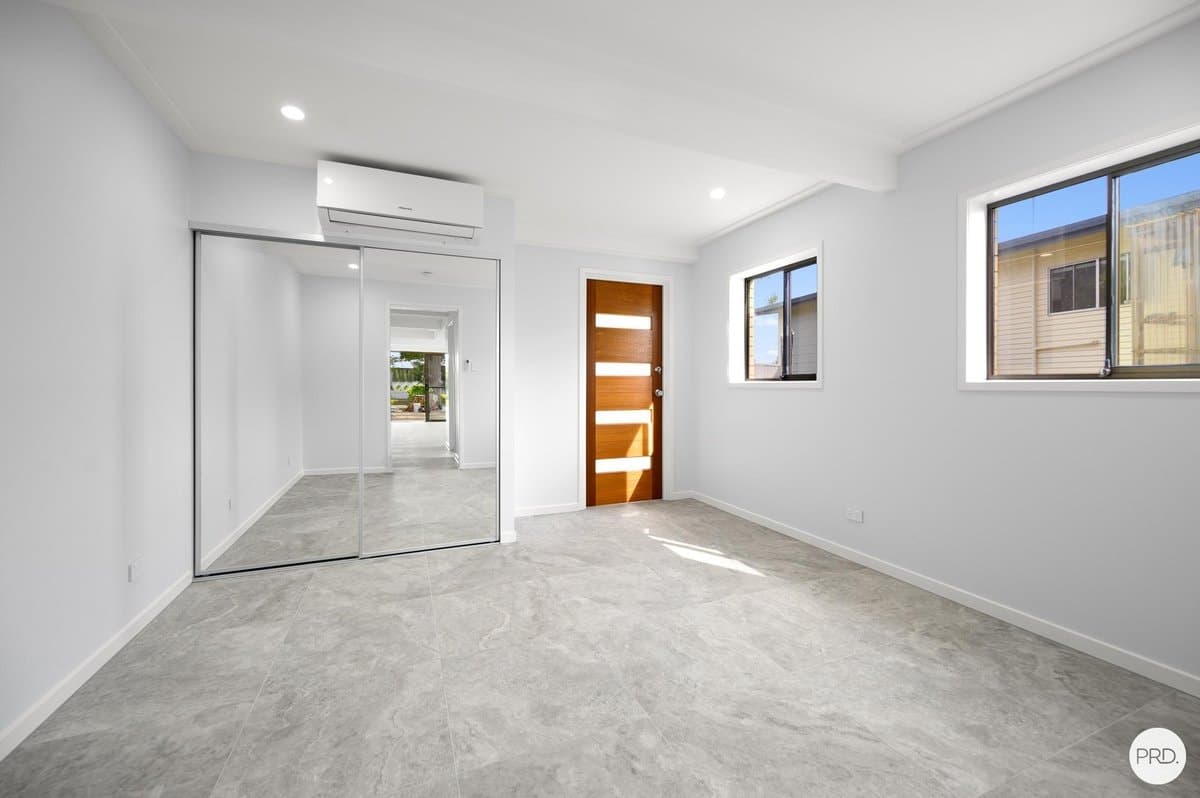 3 Ridgeway Avenue, SOUTHPORT QLD 4215, Southport - Thumbnail 3