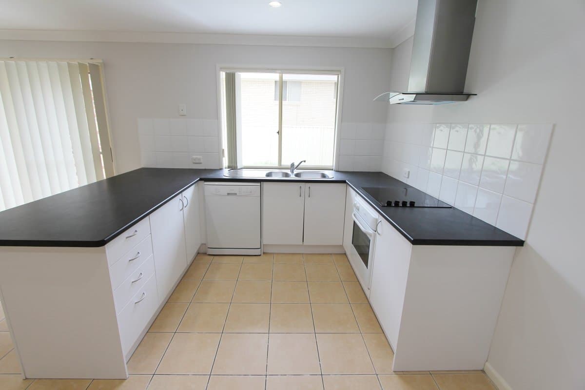 22 Rosegum Drive, MOLENDINAR QLD 4214, Molendinar - Thumbnail 7