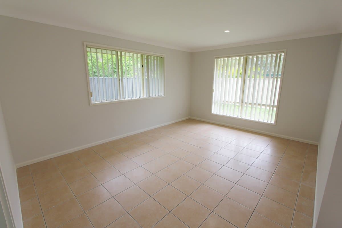 22 Rosegum Drive, MOLENDINAR QLD 4214, Molendinar - Thumbnail 8