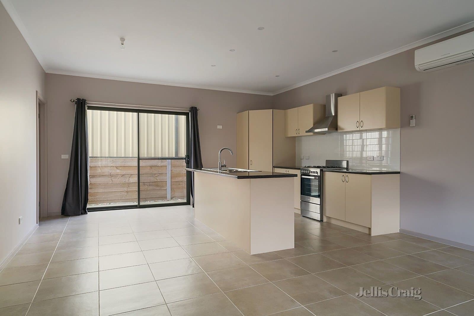 10D Moscript Street, Campbells Creek, Campbells Creek - Thumbnail 4