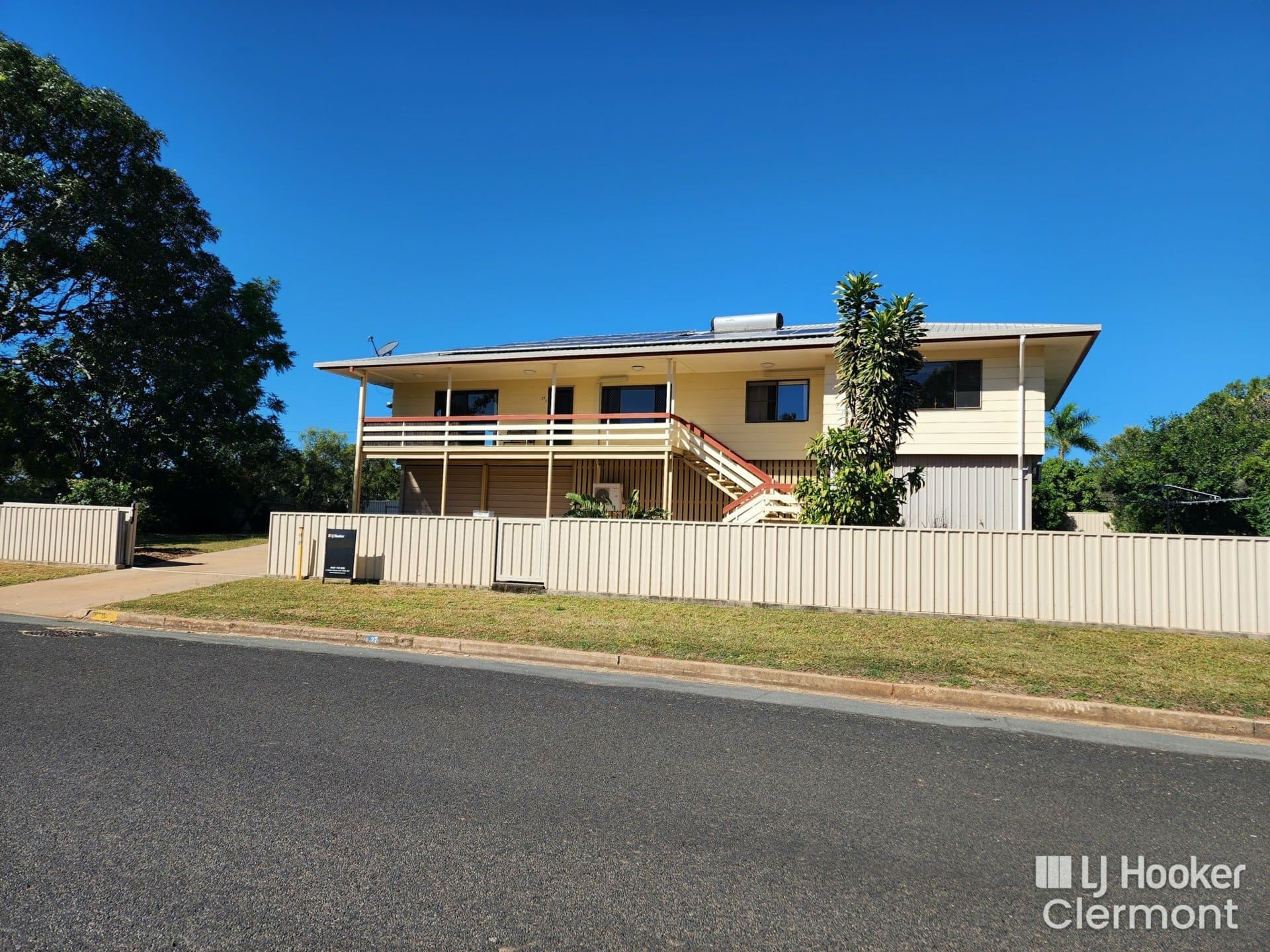 37 Lime Street, Clermont, Clermont - Image 1