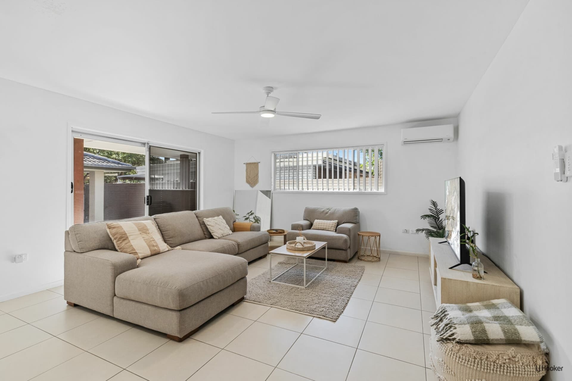 8 Hooper Drive, Currumbin, Currumbin - Thumbnail 3