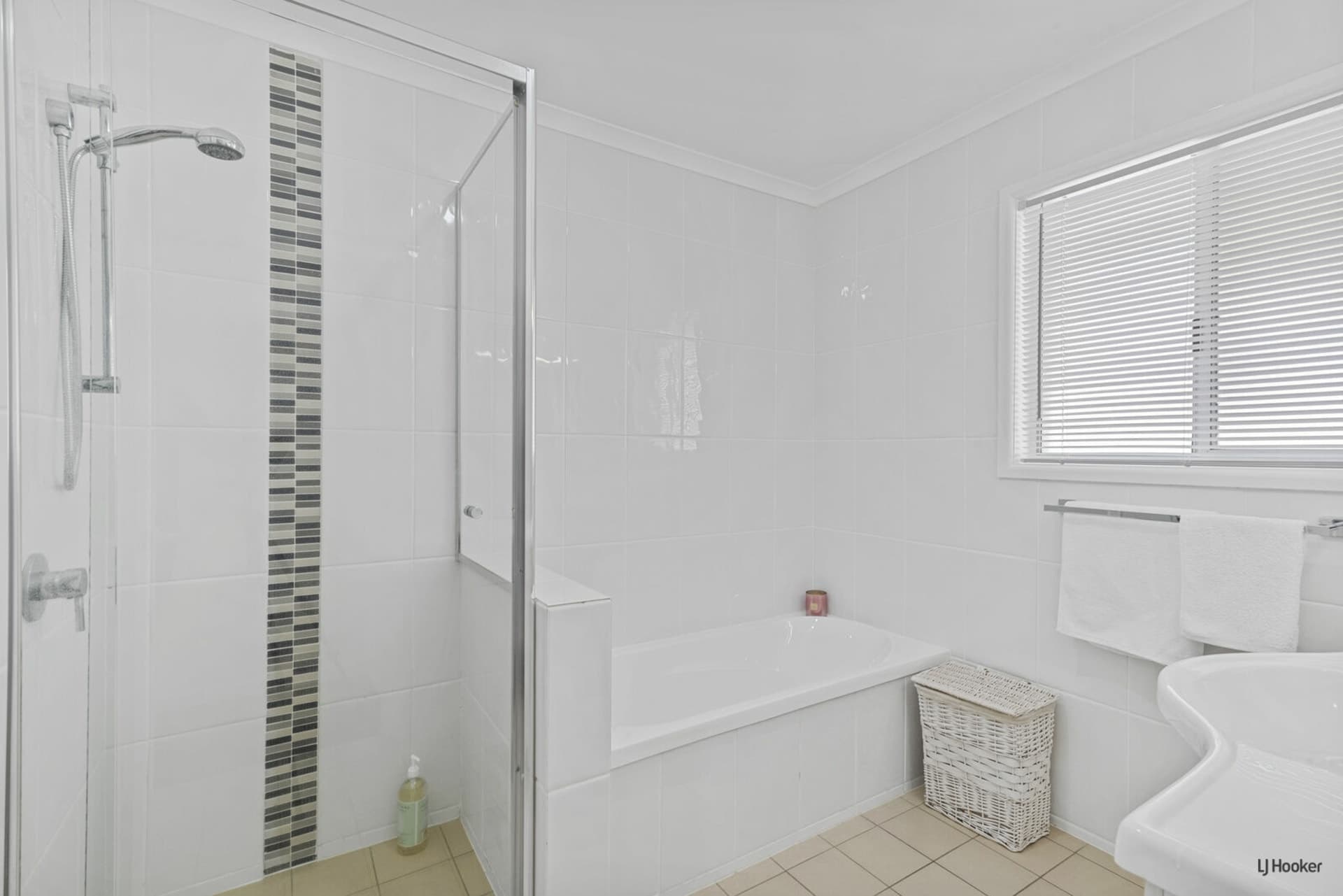 8 Hooper Drive, Currumbin, Currumbin - Thumbnail 7