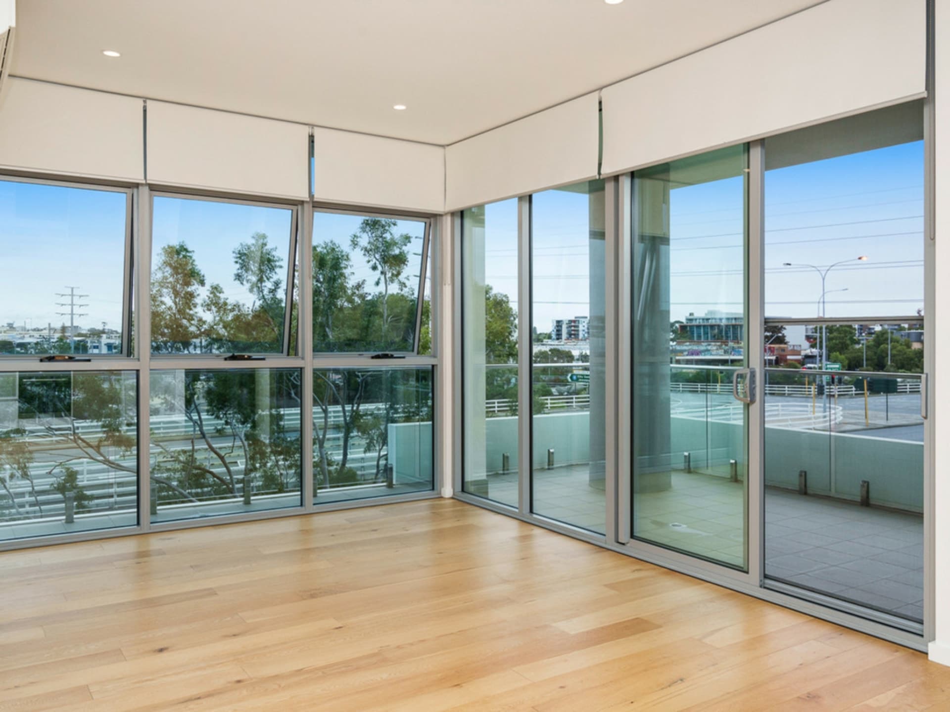 406/9 Tully Road, East Perth, East Perth - Thumbnail 3