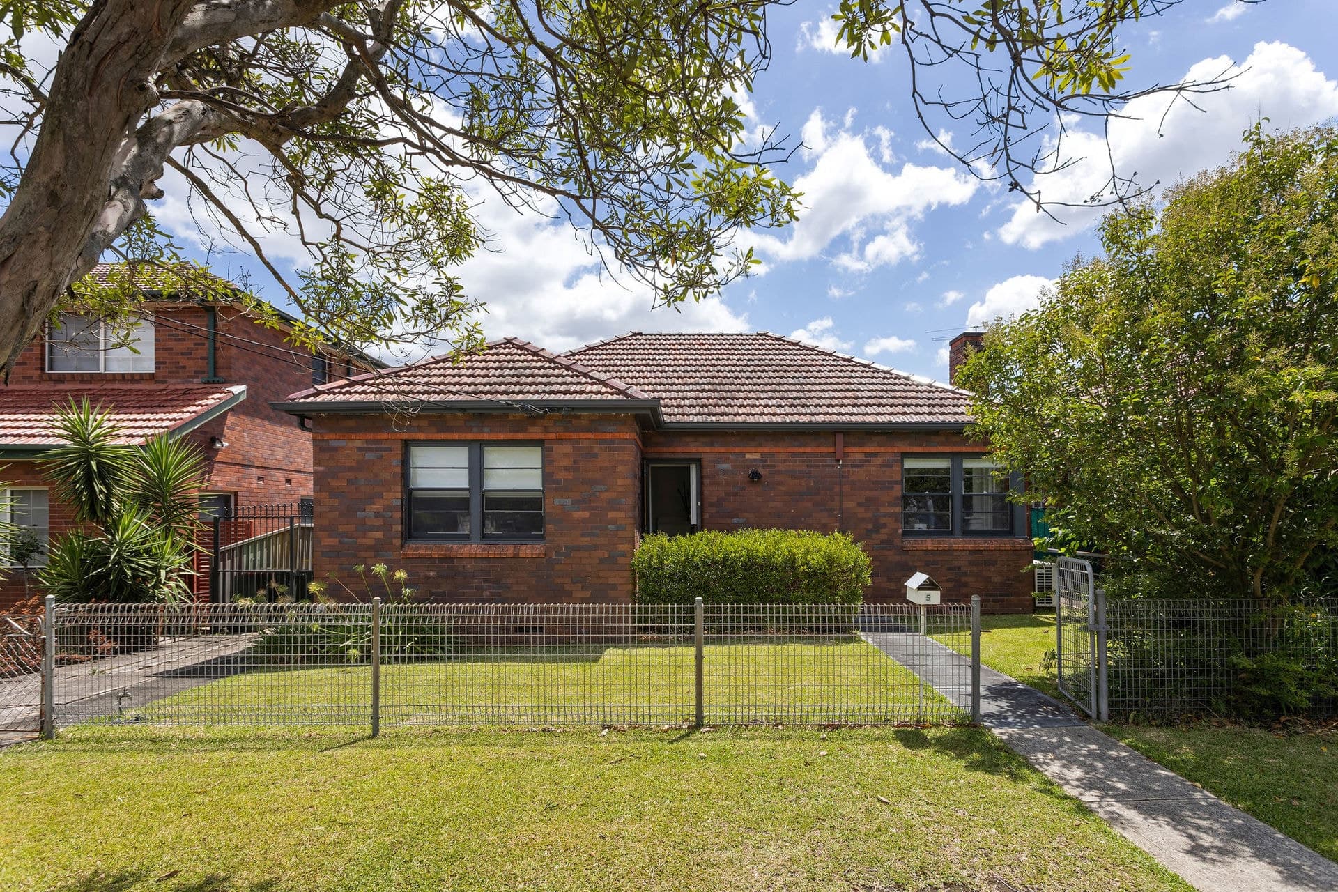 5 Wallace Street, Concord - Image 1