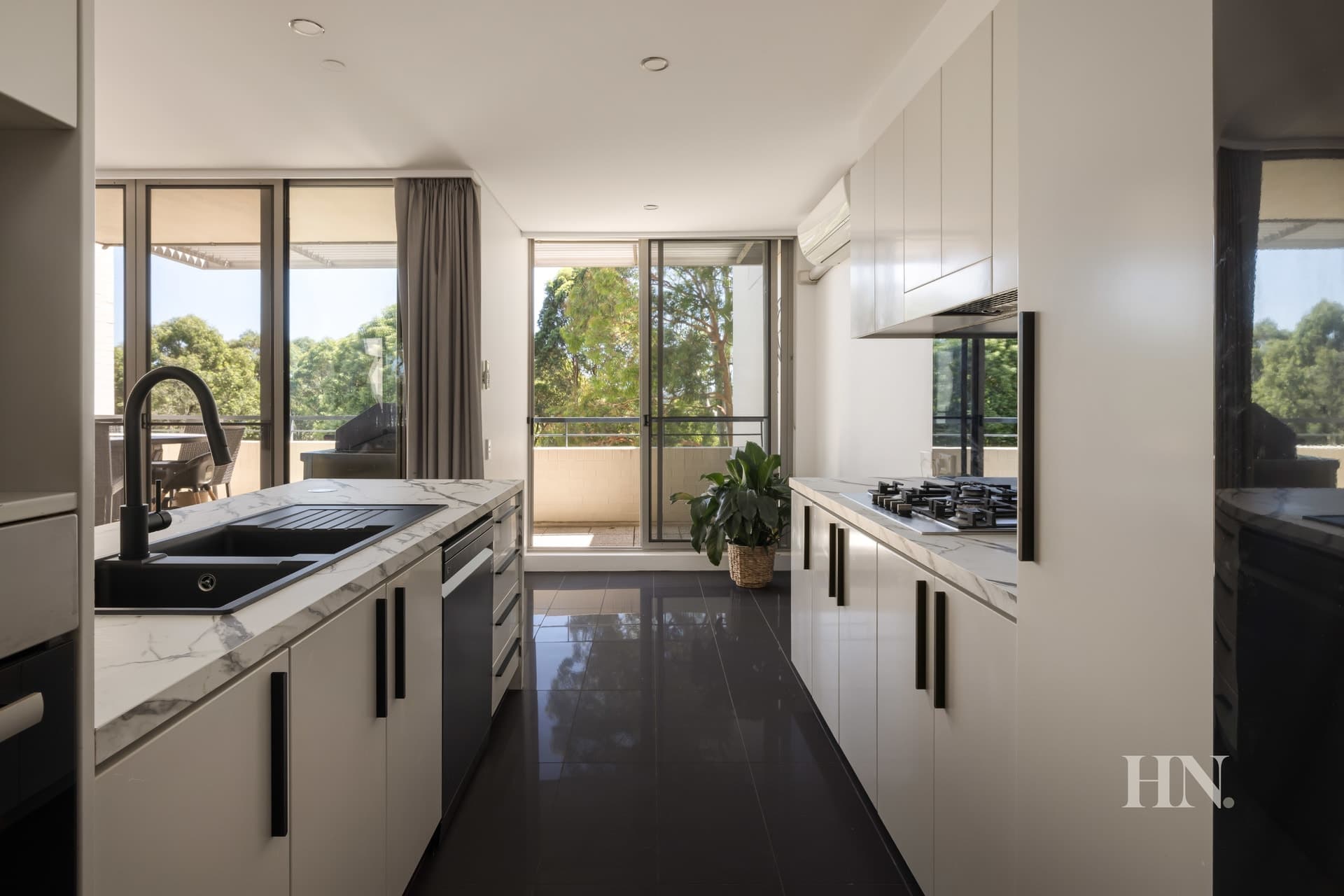 11/3-5 Blaxland Avenue, Newington - Thumbnail 3