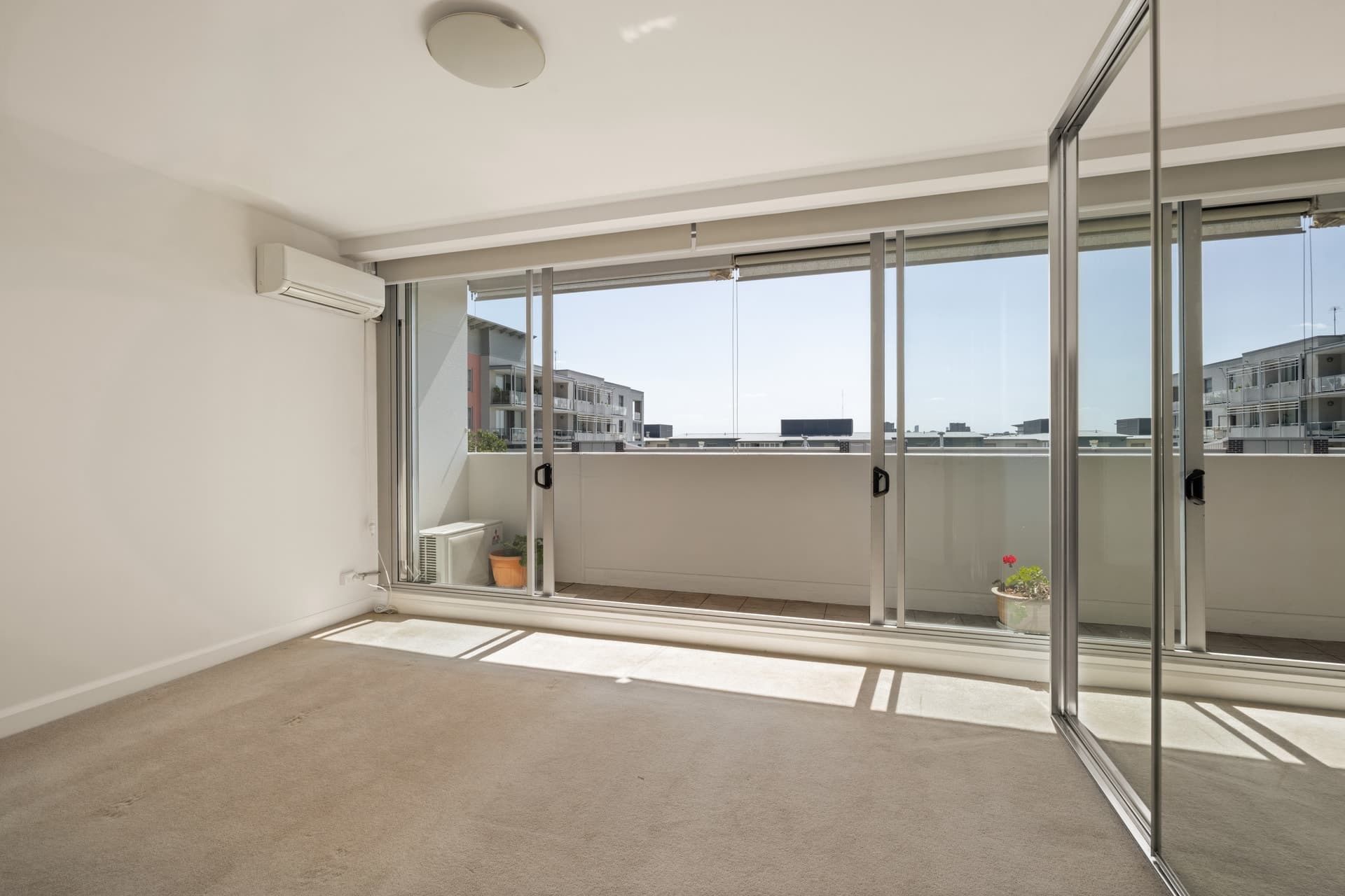 301/5 Shoreline Drive, Rhodes - Thumbnail 4