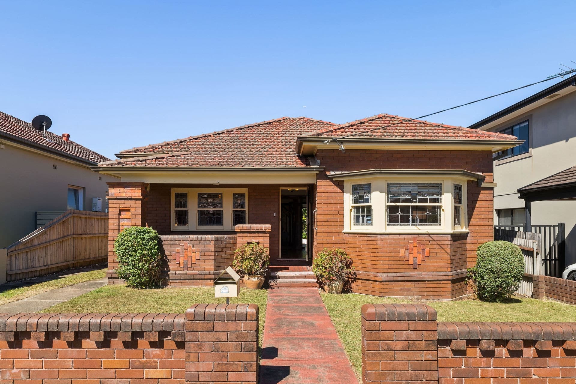 2 Nield Avenue Rodd Point NSW 2046, Rodd Point - Thumbnail 2