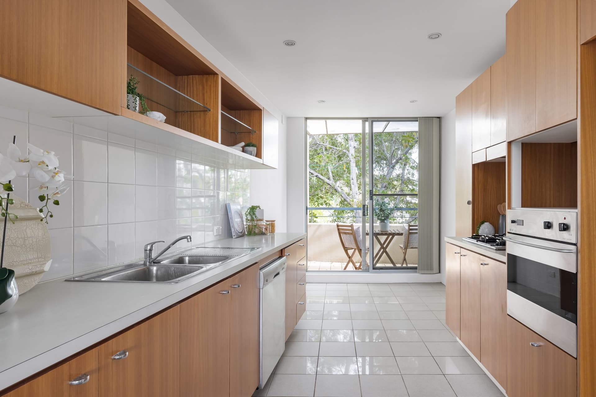 6/5 Nurmi Avenue, Newington - Thumbnail 2