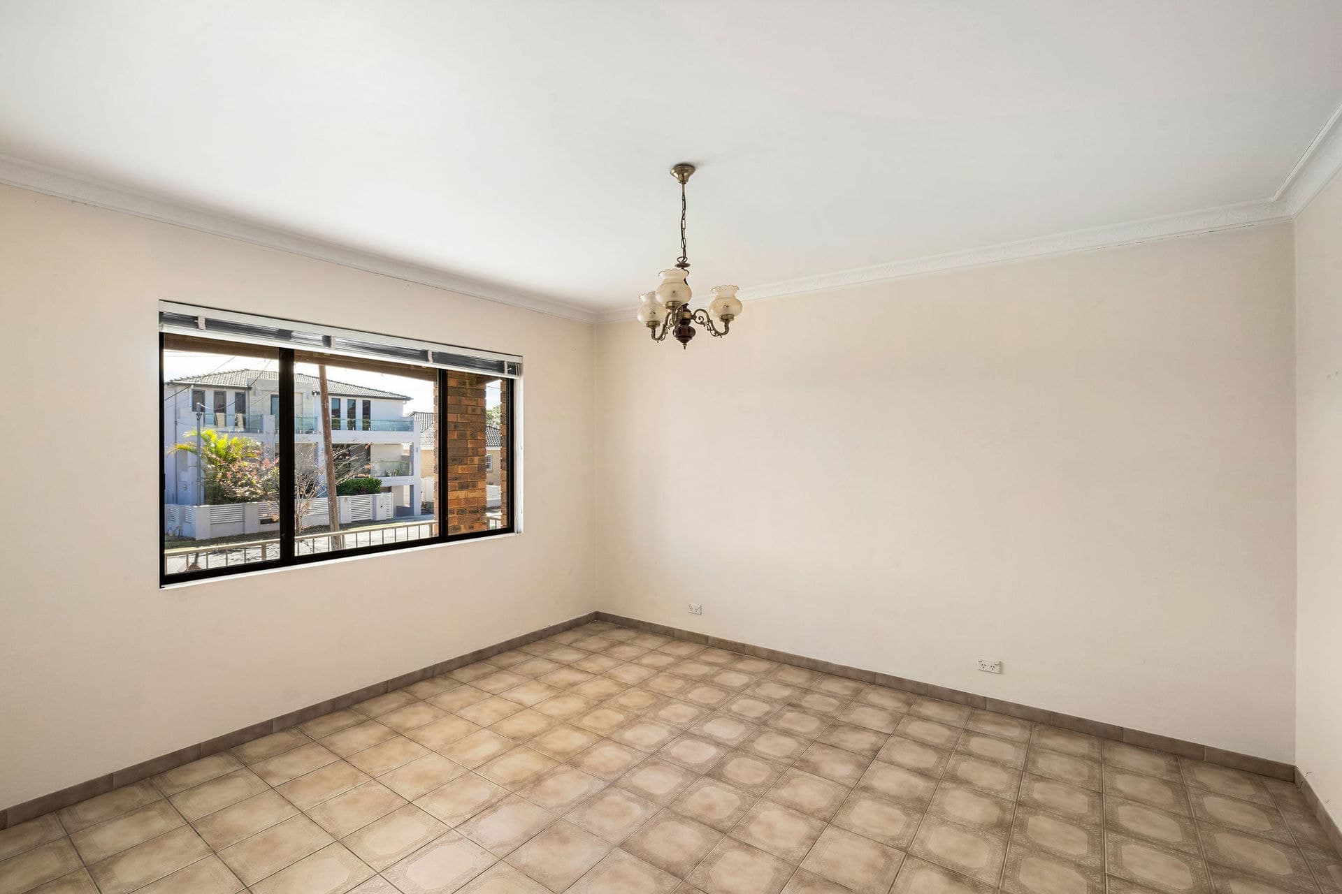 6 High Street, Concord - Thumbnail 8