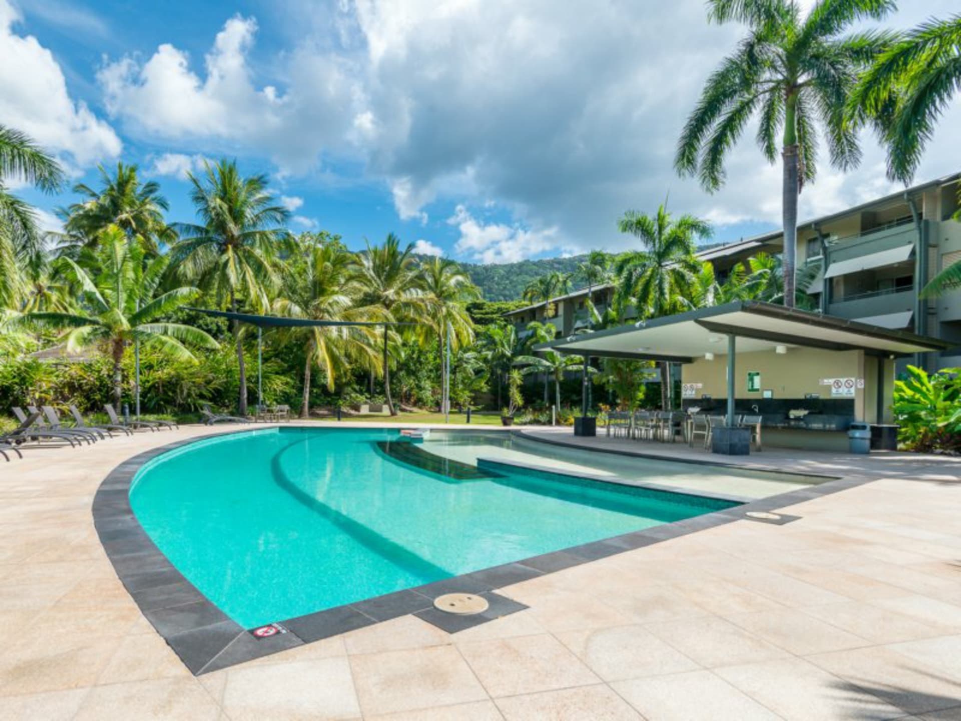 2 Bedroom/57 Paradise Palms, Kewarra Beach, Kewarra Beach - Thumbnail 3
