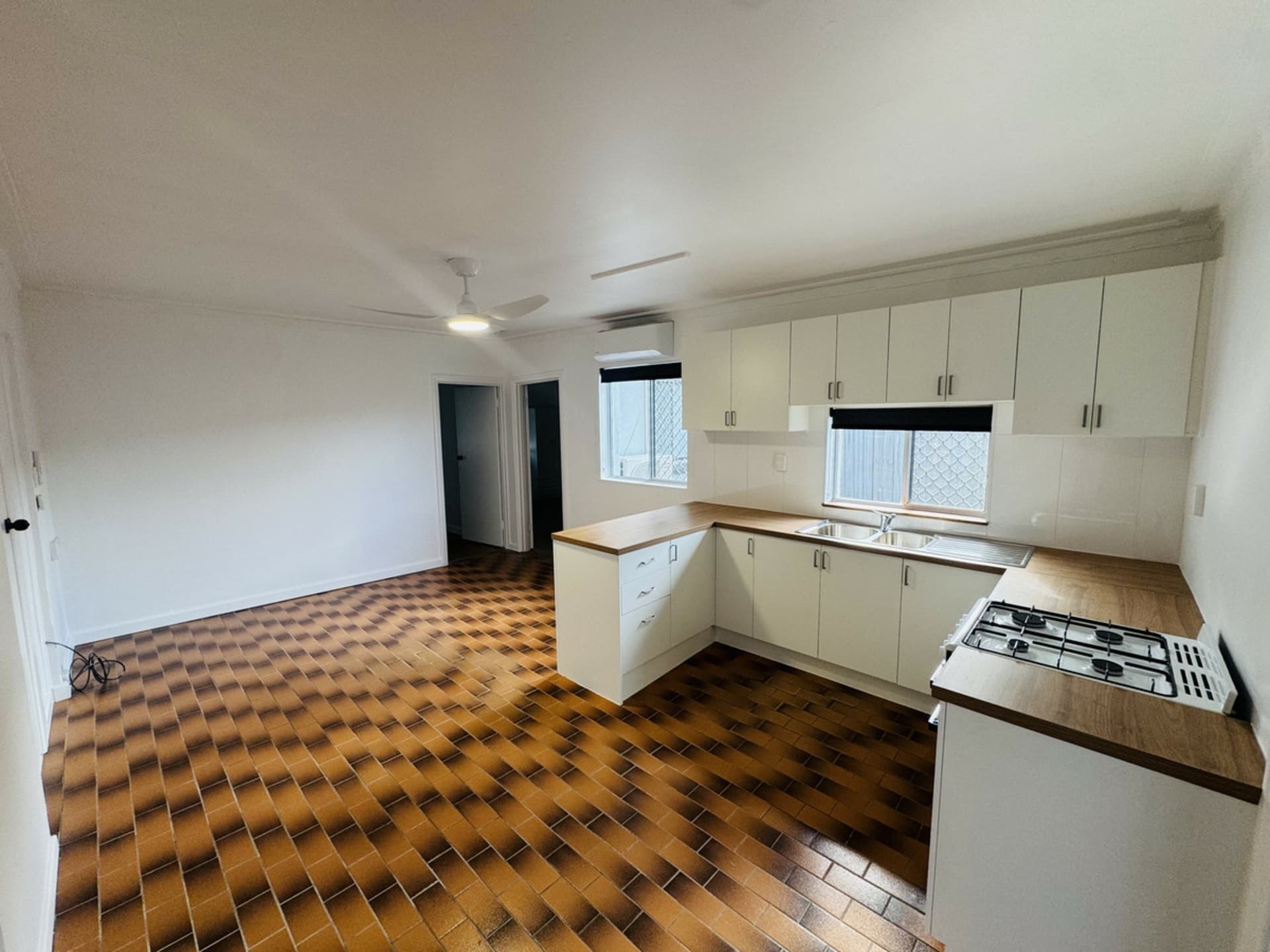 1/4 Palmer Street, Millbank, Millbank - Thumbnail 3
