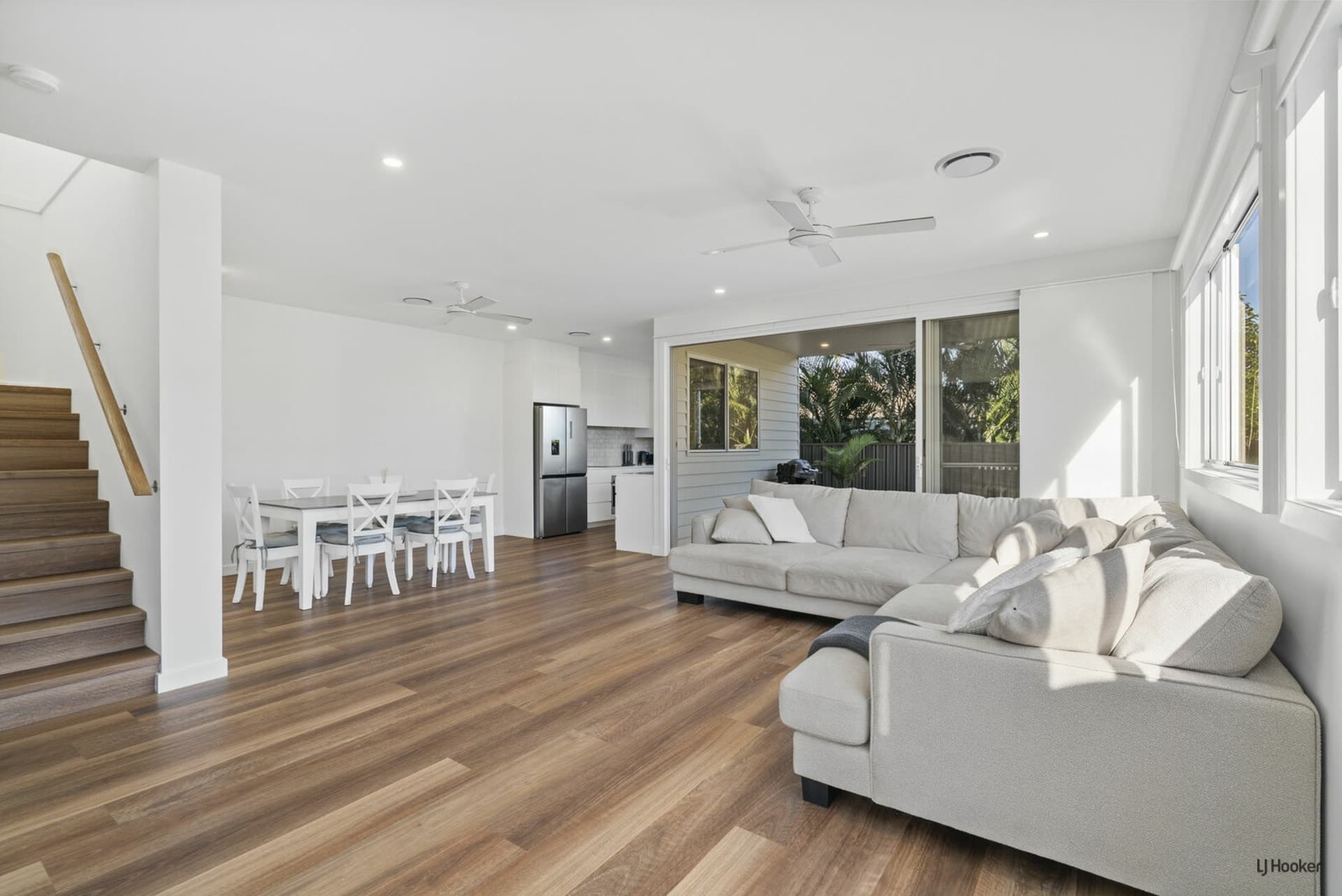 227 Mallawa Drive, Palm Beach, Palm Beach - Thumbnail 3