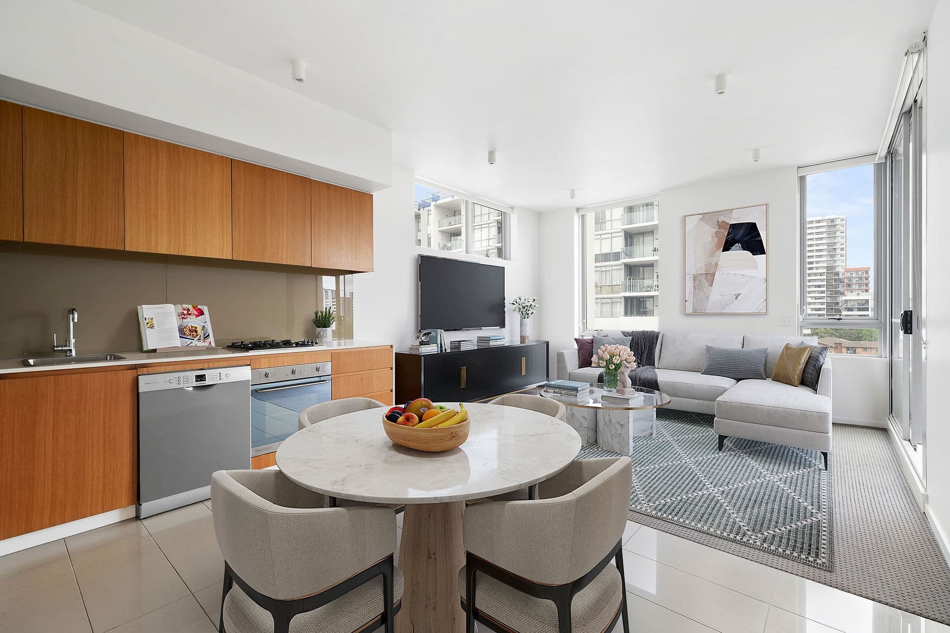 901/4 Saunders Close, Macquarie Park - Thumbnail 4
