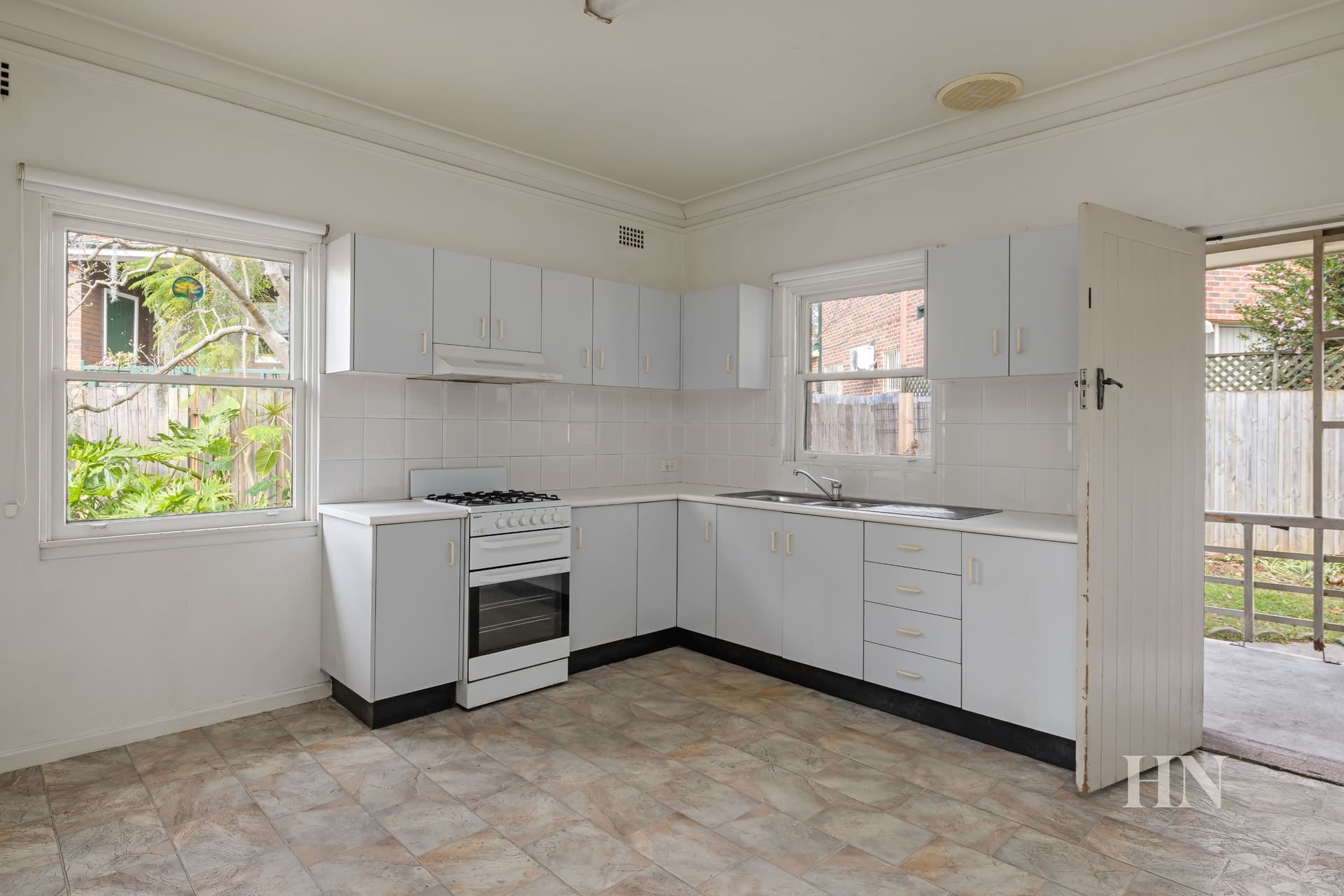4 Churchill Crescent, Concord - Thumbnail 5